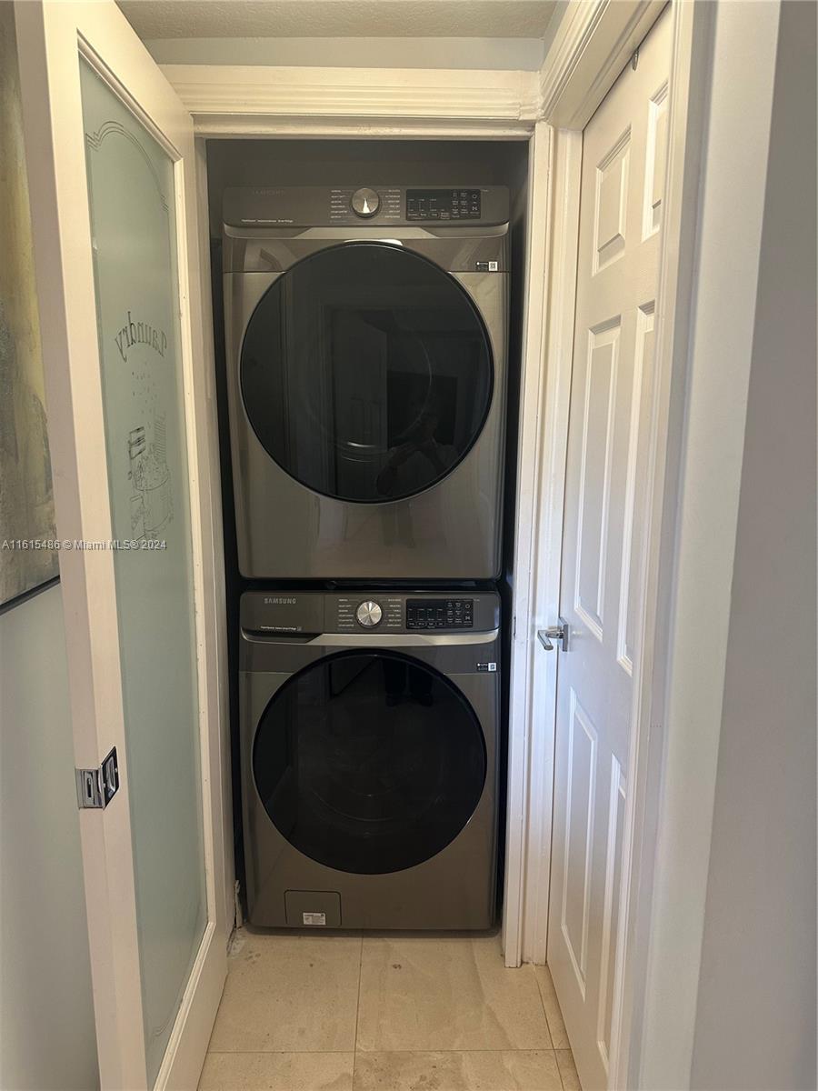 VILLA ISABELLA CONDO - Residential Lease