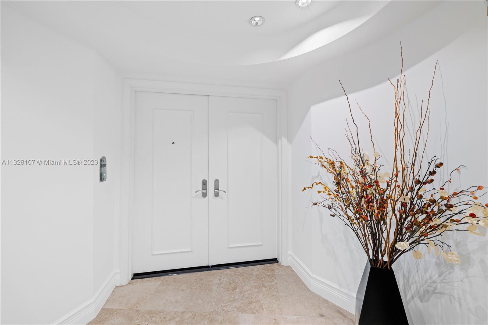 Jade Beach Condo - Residential Lease