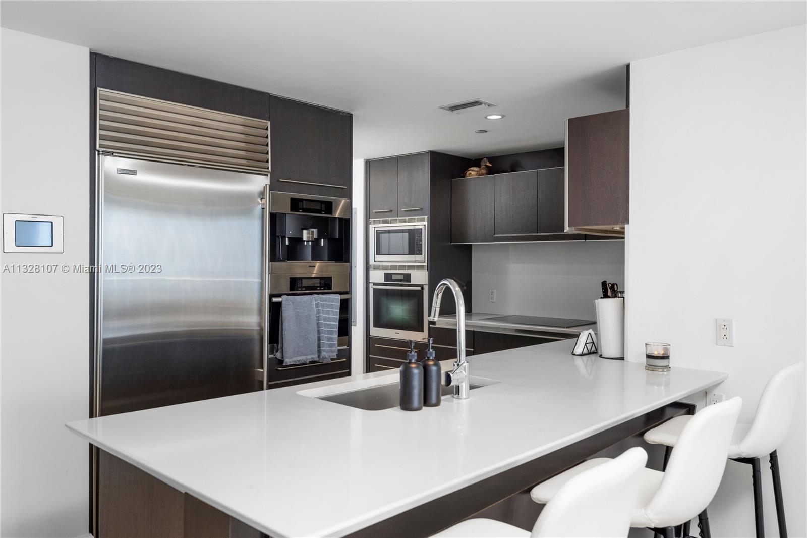 Jade Beach Condo - Residential Lease
