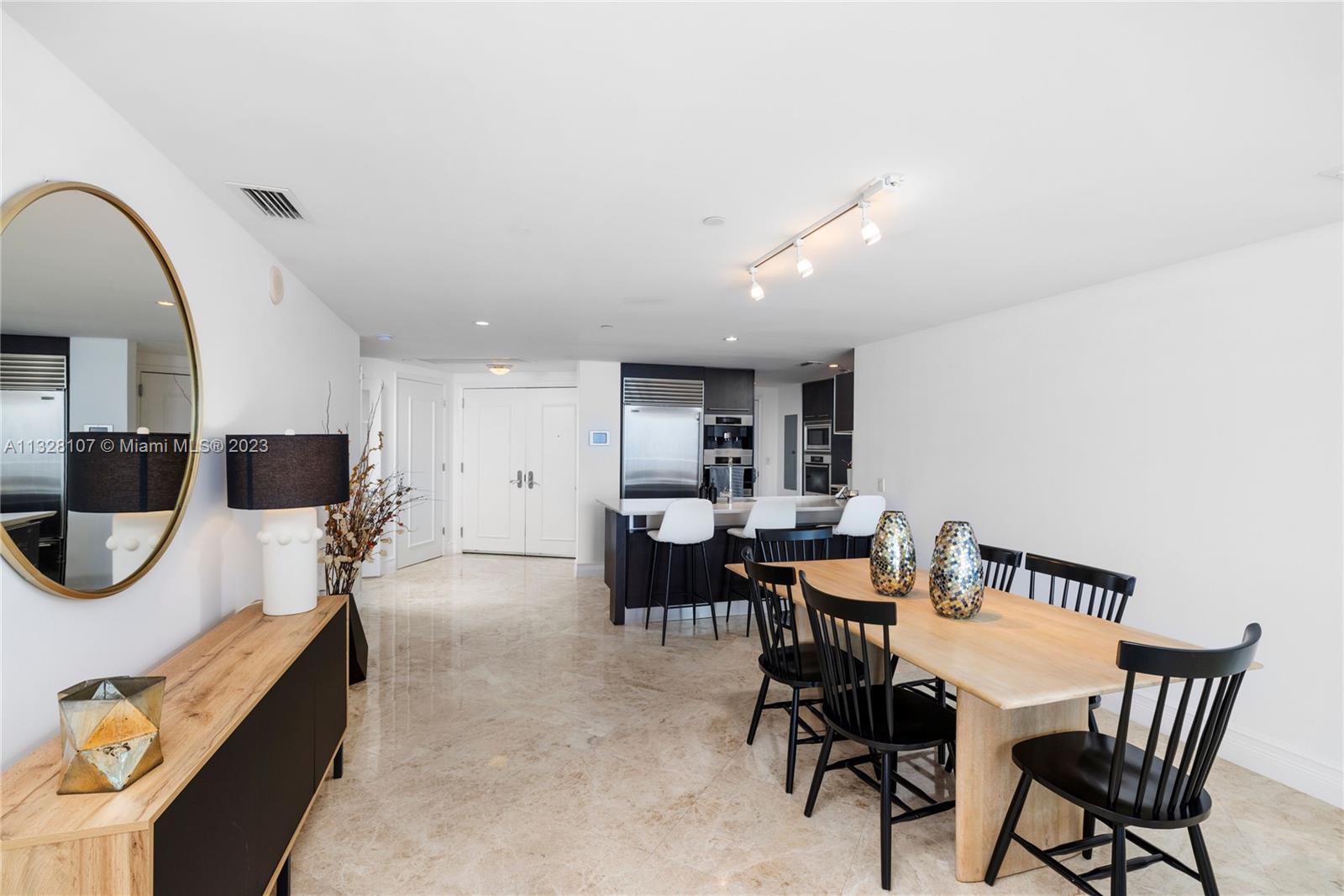 Jade Beach Condo - Residential Lease