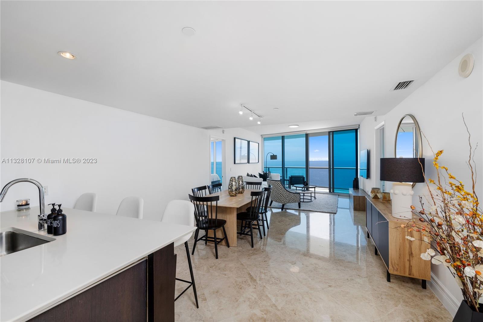 Jade Beach Condo - Residential Lease