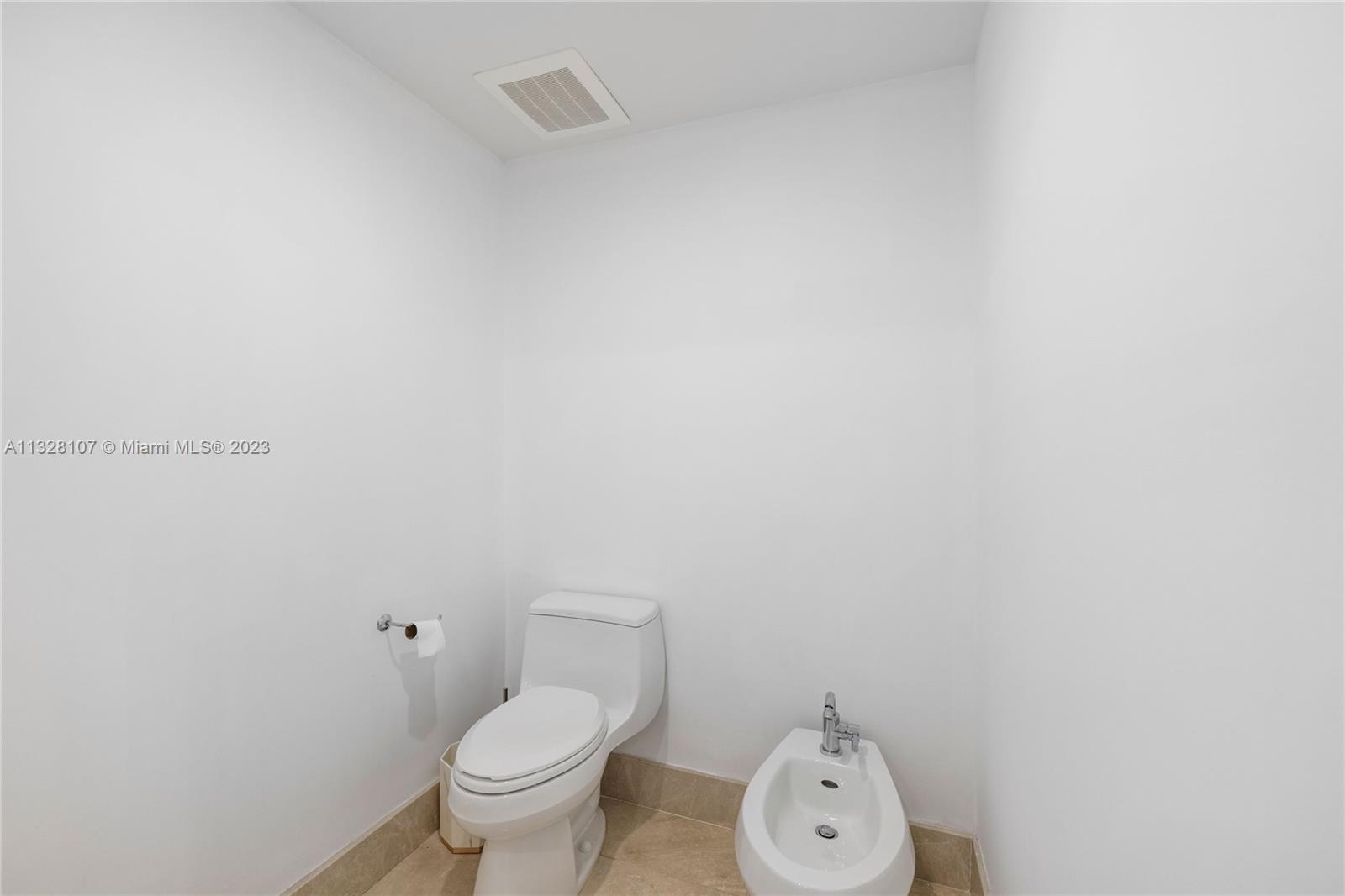 Jade Beach Condo - Residential Lease