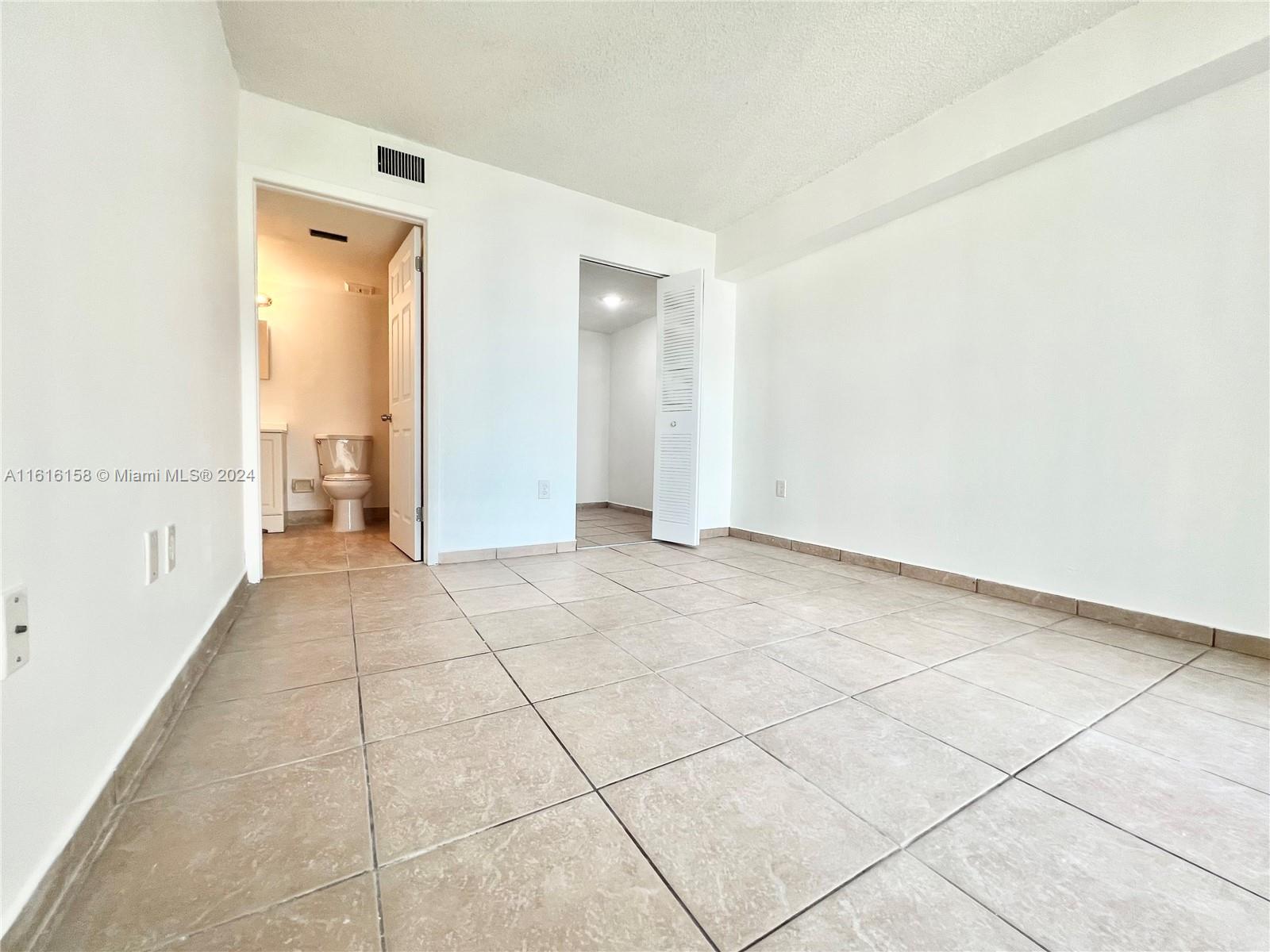 INTERNATIONAL TOWERS COND - Residential Lease