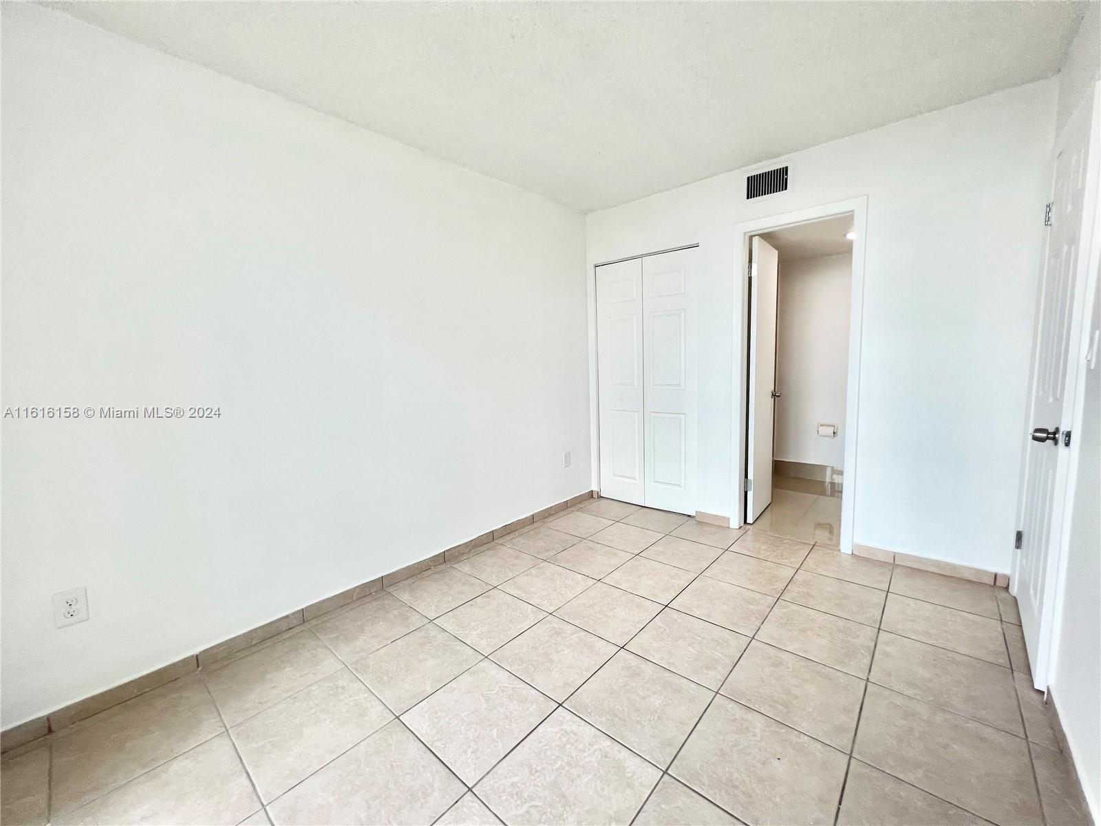 INTERNATIONAL TOWERS COND - Residential Lease