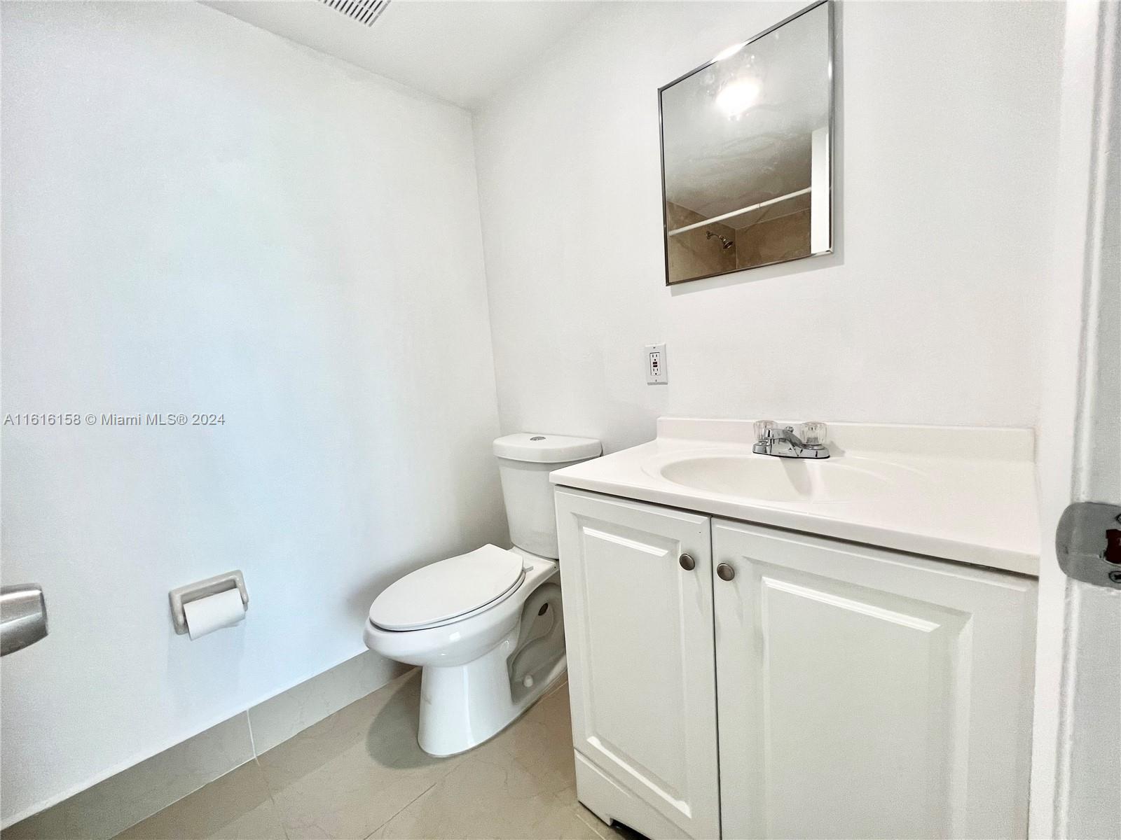 INTERNATIONAL TOWERS COND - Residential Lease