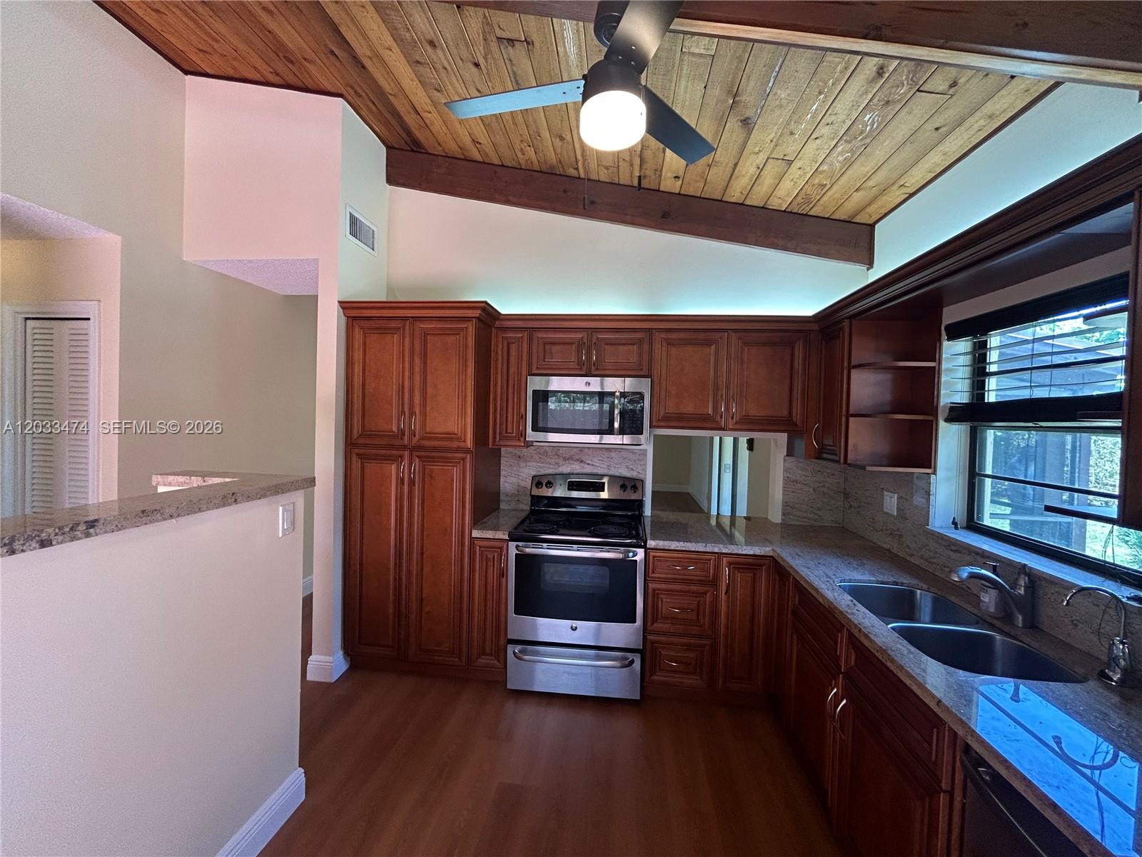 VILLAS AT CARRIAGE HILLS - Residential