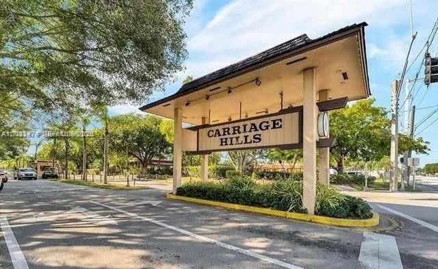 VILLAS AT CARRIAGE HILLS - Residential