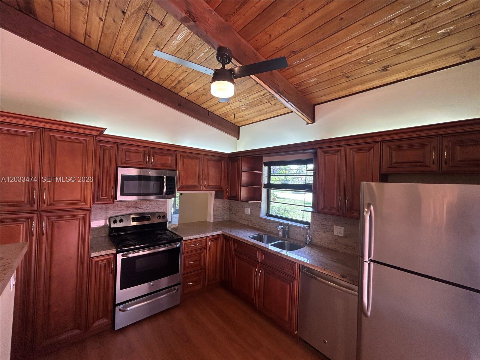 VILLAS AT CARRIAGE HILLS - Residential