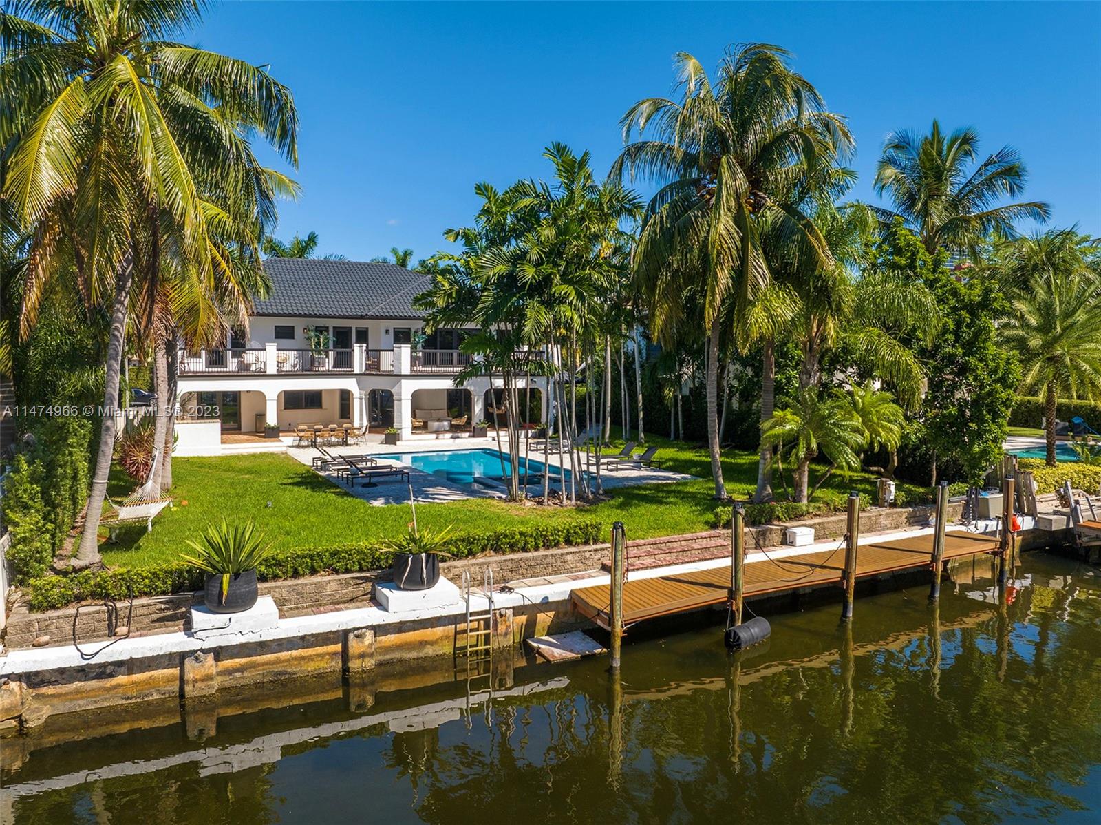 GOLDEN ISLES ESTATES FIRS - Residential