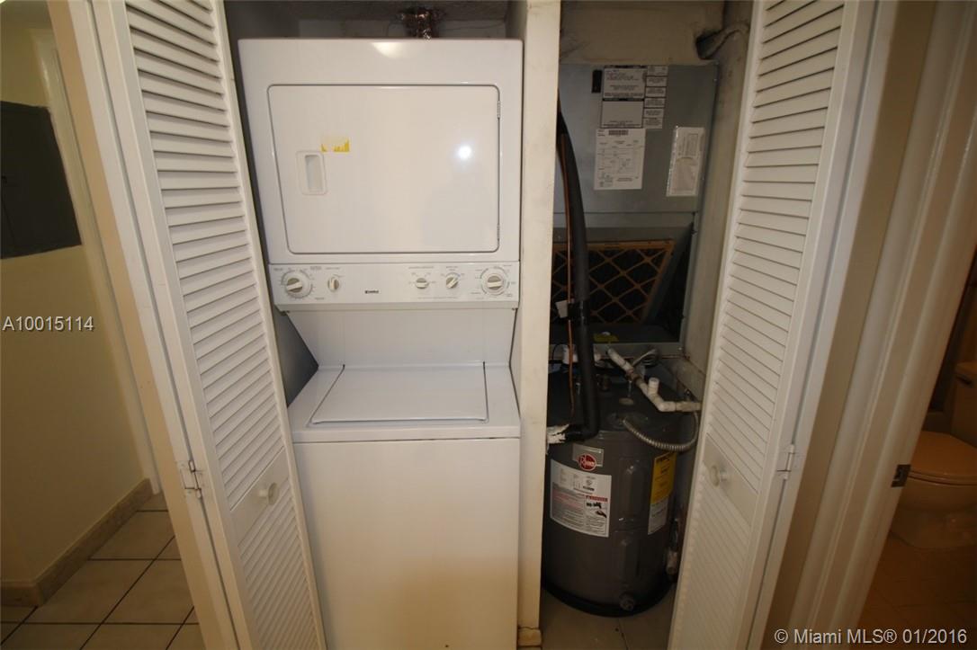 LAKE FOREST PARK CONDO VI - Residential Lease