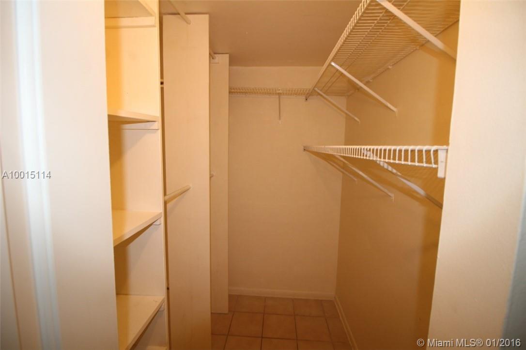 LAKE FOREST PARK CONDO VI - Residential Lease