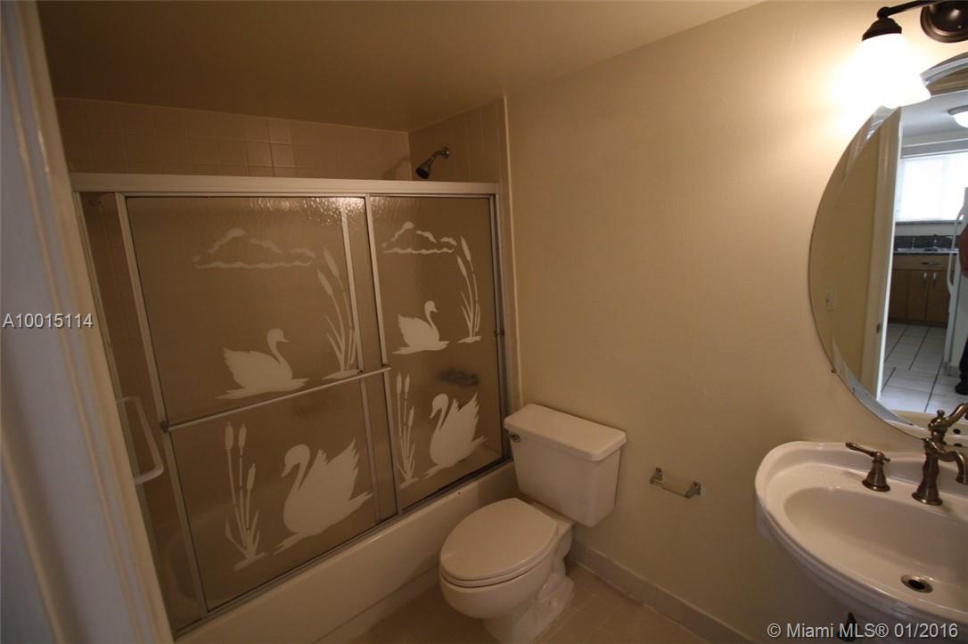 LAKE FOREST PARK CONDO VI - Residential Lease