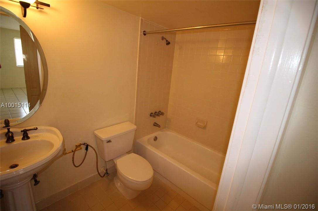 LAKE FOREST PARK CONDO VI - Residential Lease