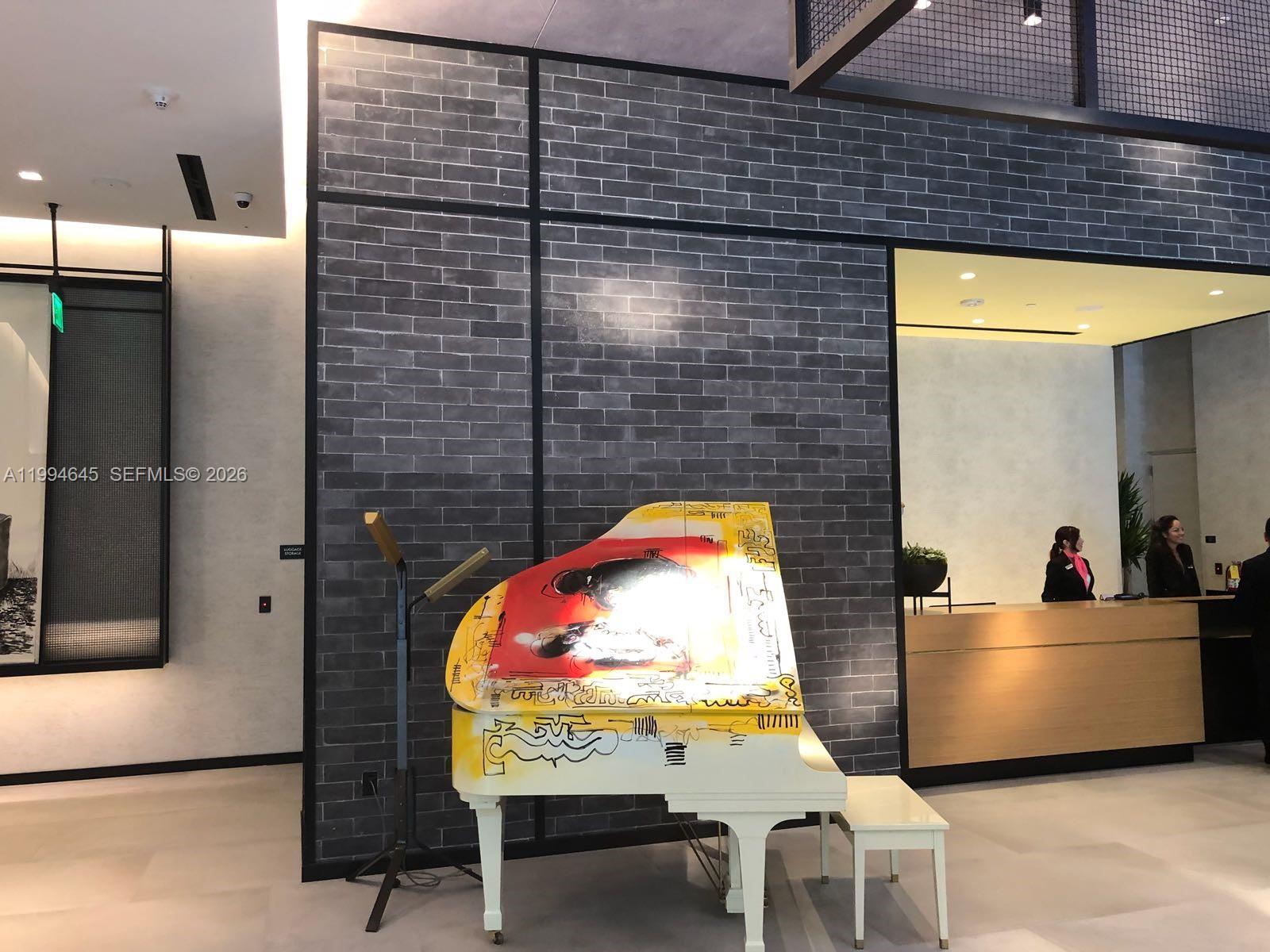 3401 MIDTOWN CONDO - Residential