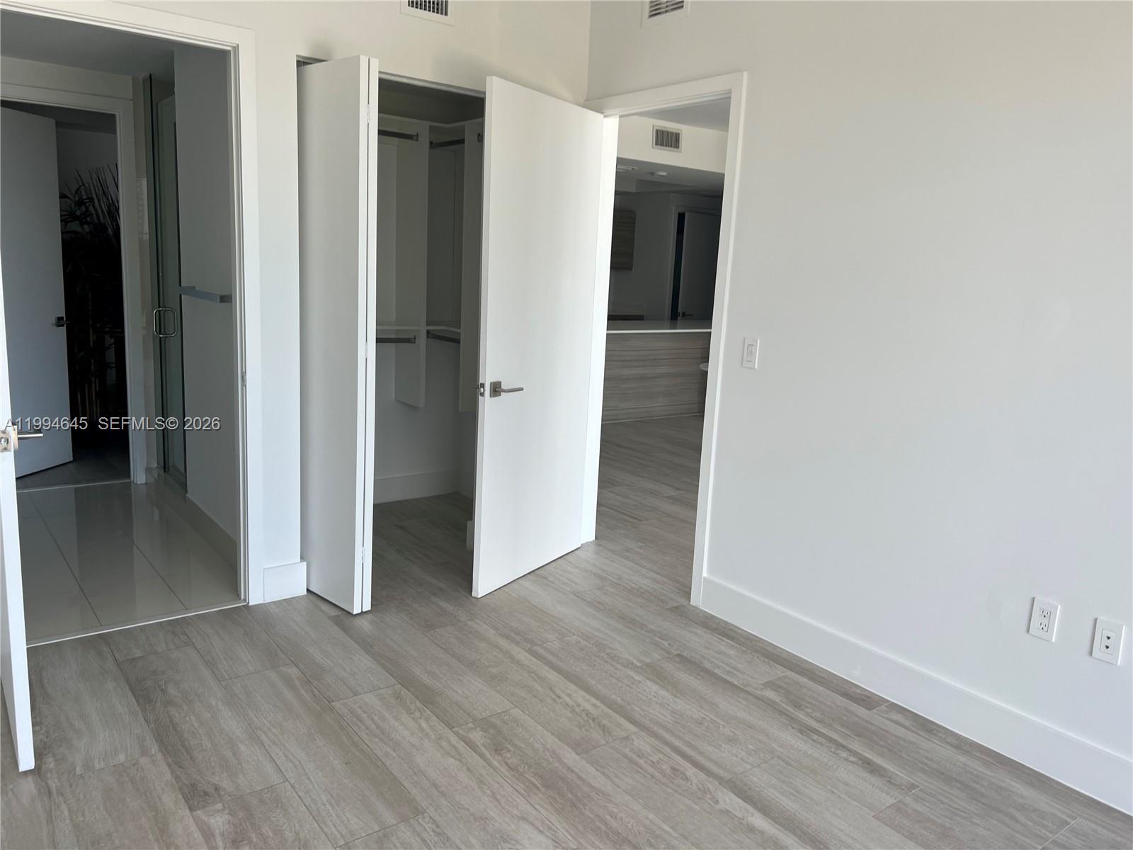 3401 MIDTOWN CONDO - Residential