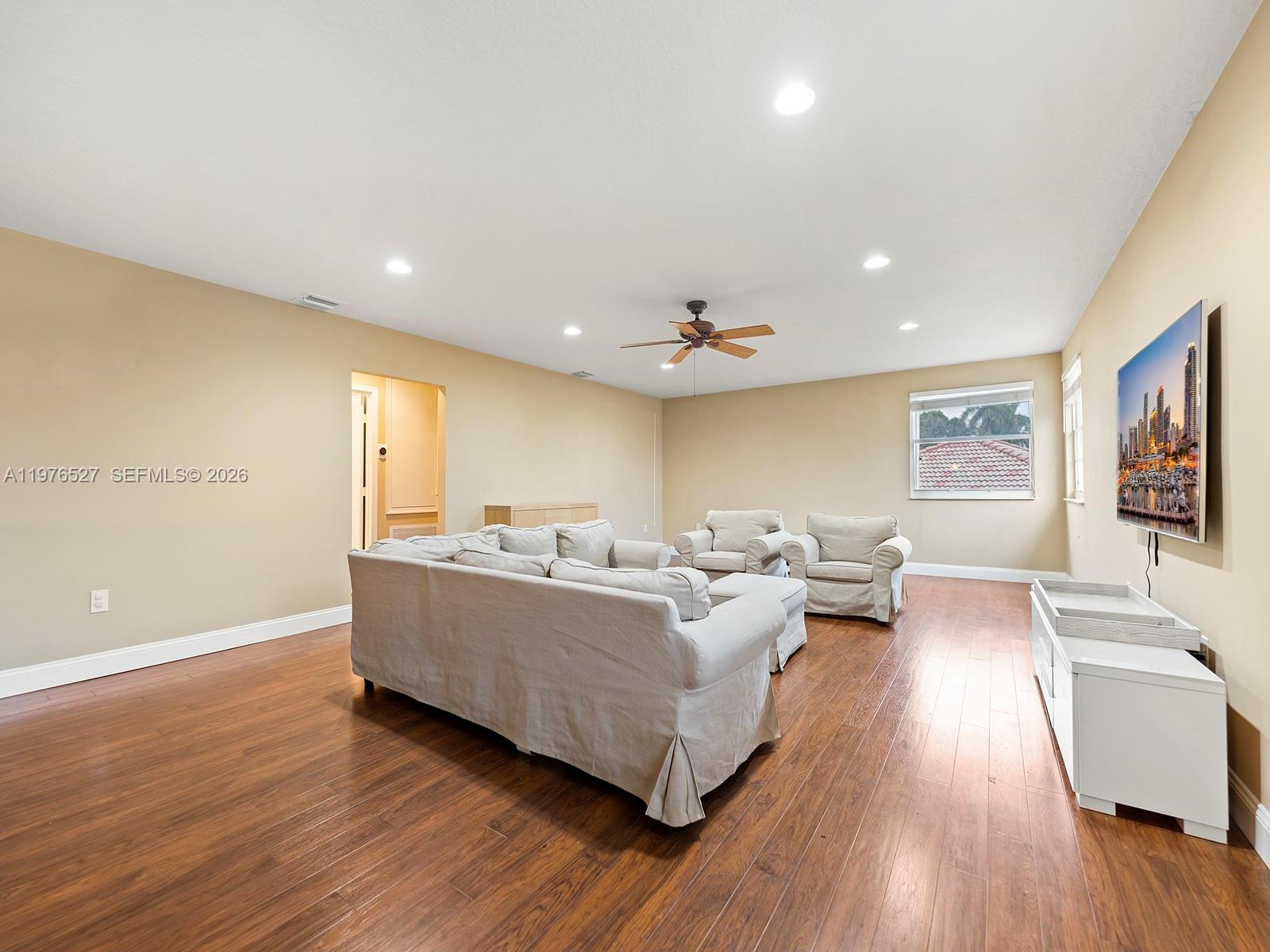 PEMBROKE FALLS PH 5 - Residential
