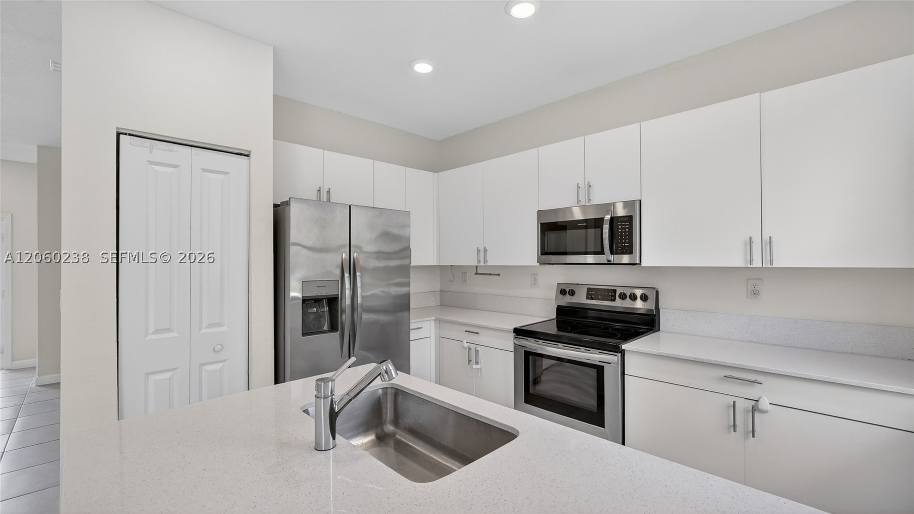 KENDALL ASSEMBLAGE SOUTH - Residential