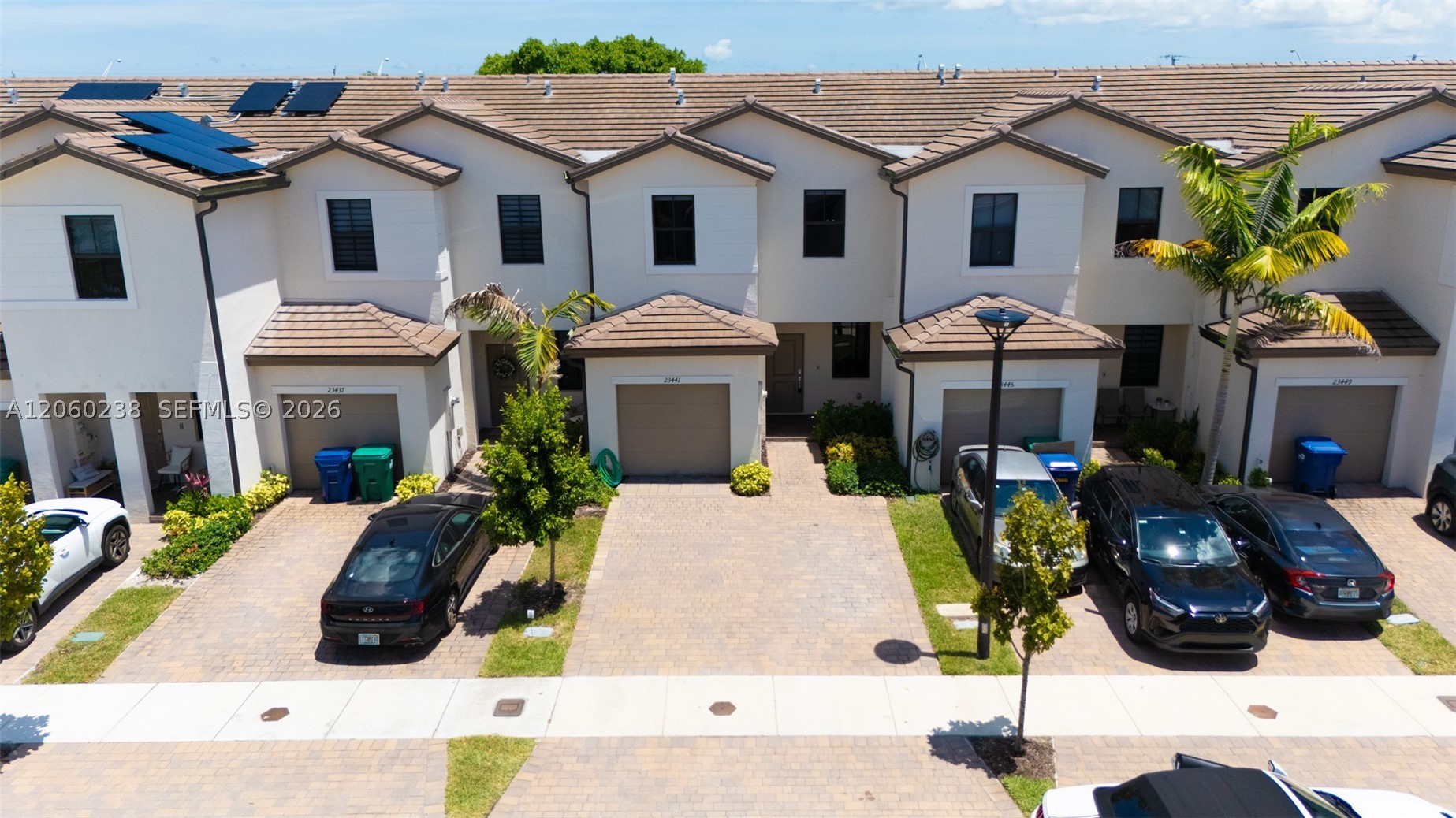 KENDALL ASSEMBLAGE SOUTH - Residential