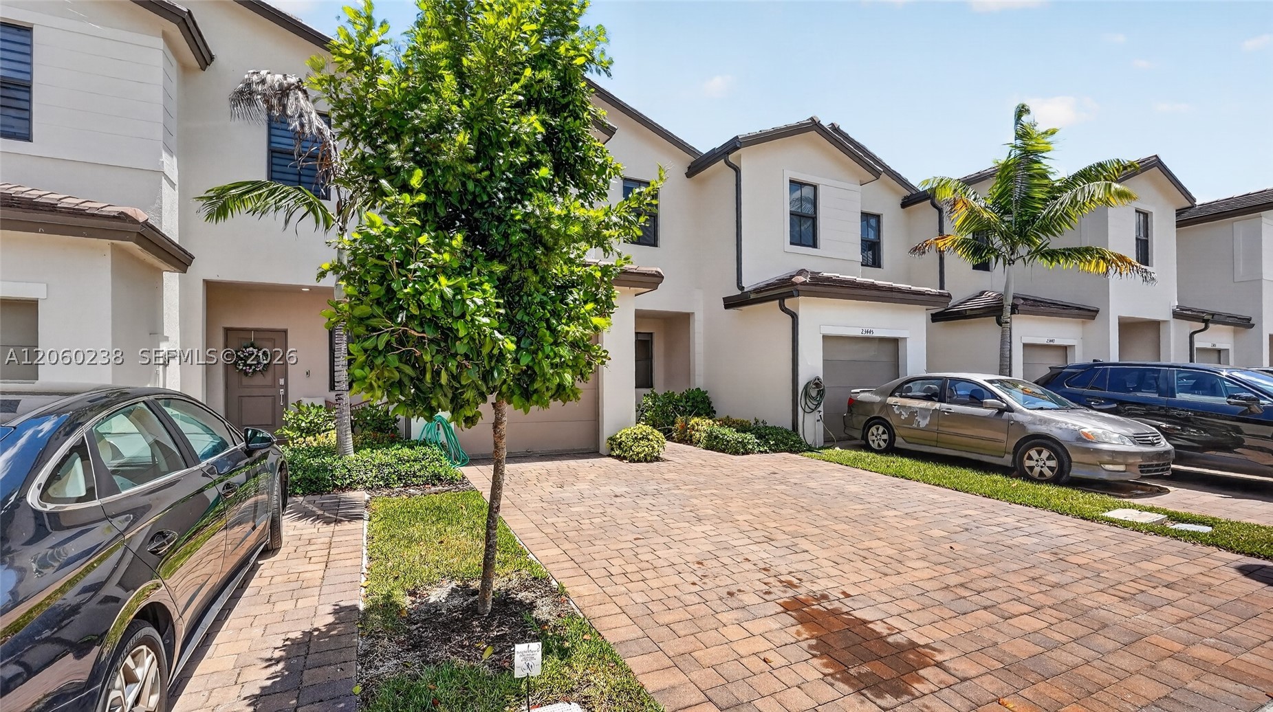 KENDALL ASSEMBLAGE SOUTH - Residential