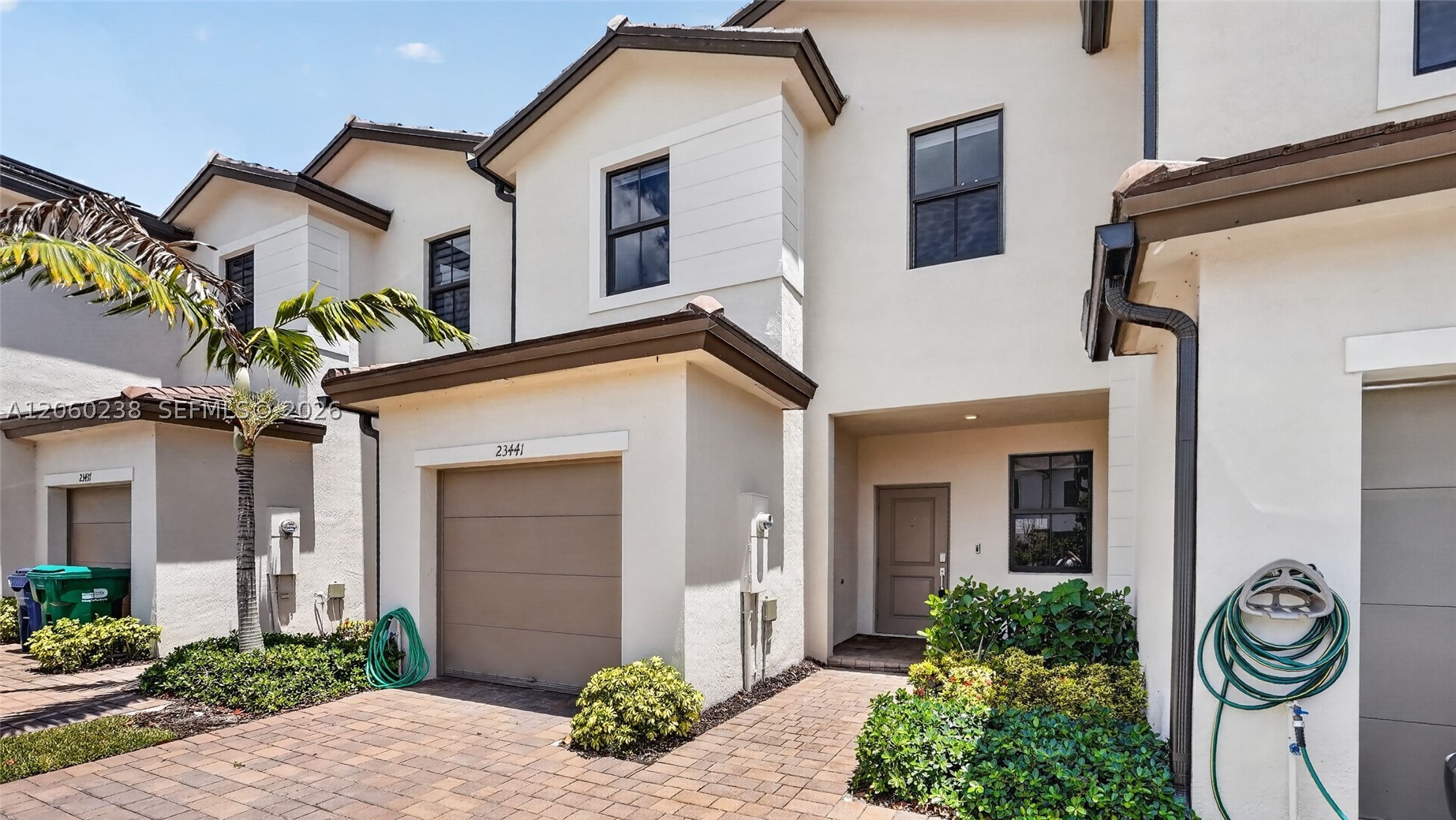 KENDALL ASSEMBLAGE SOUTH - Residential