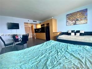 THE AVENTURA BEACH CLUB C - Residential Lease