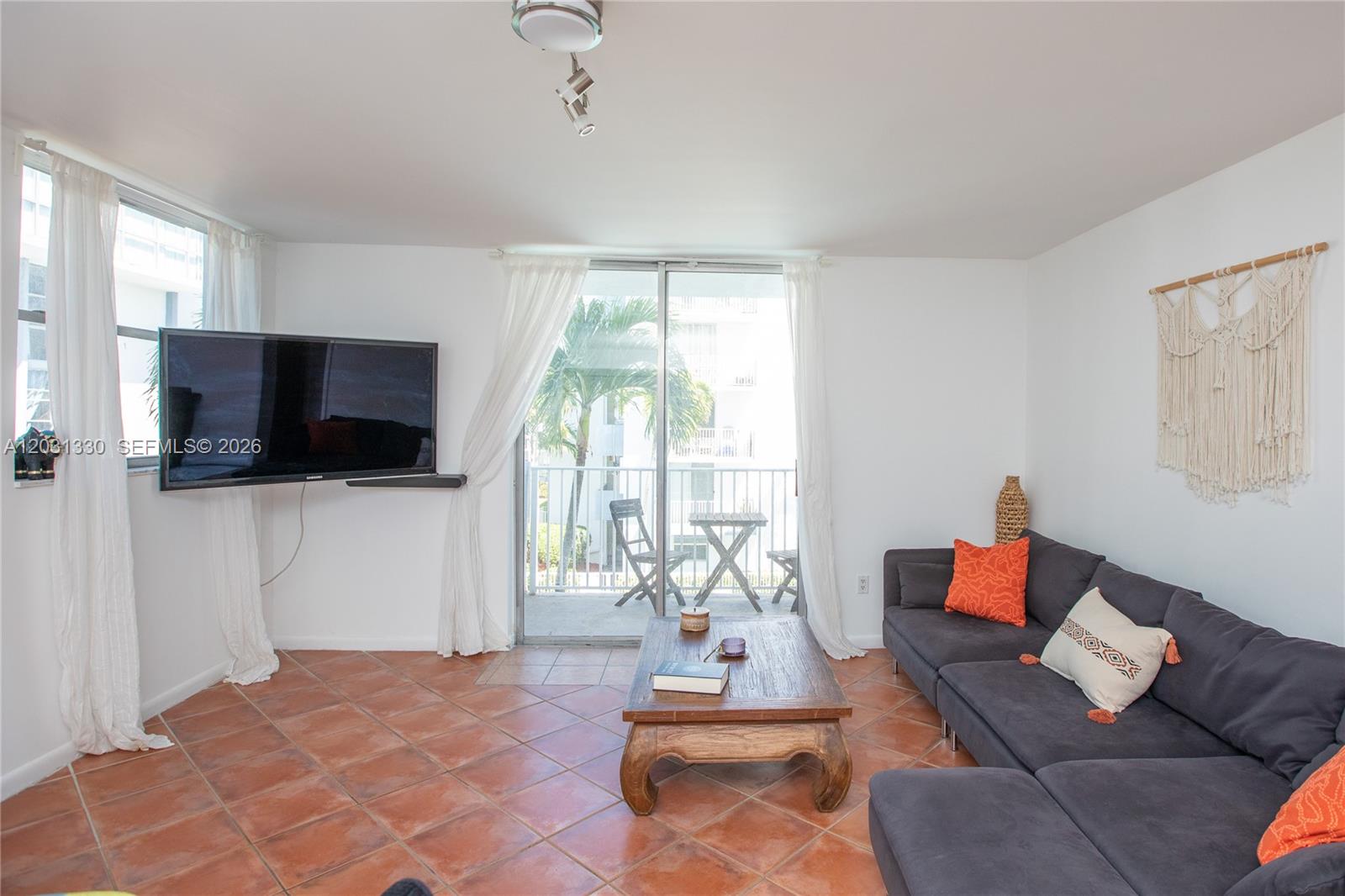 NORTH BAY VILLAS CONDO - Residential