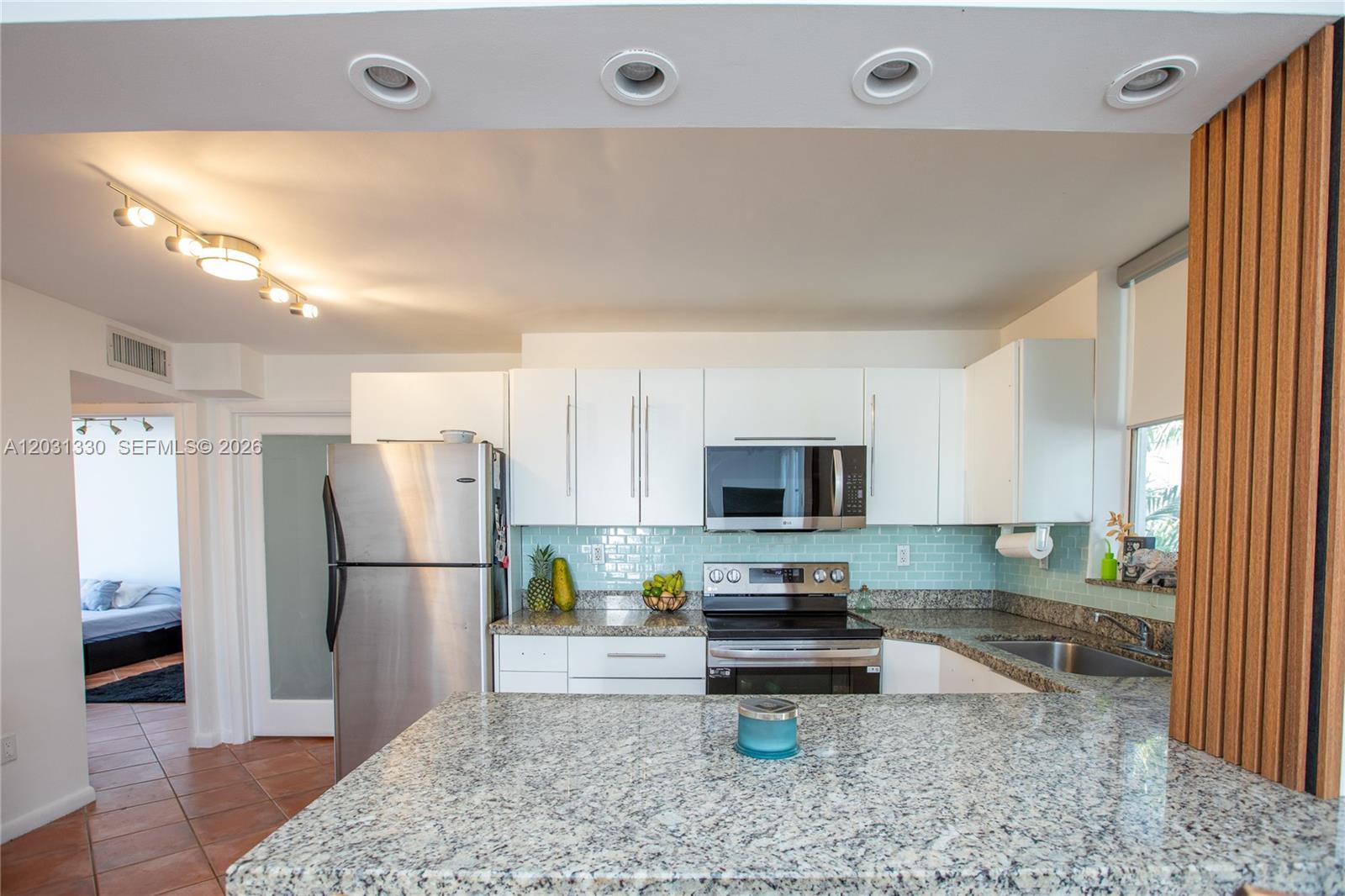 NORTH BAY VILLAS CONDO - Residential