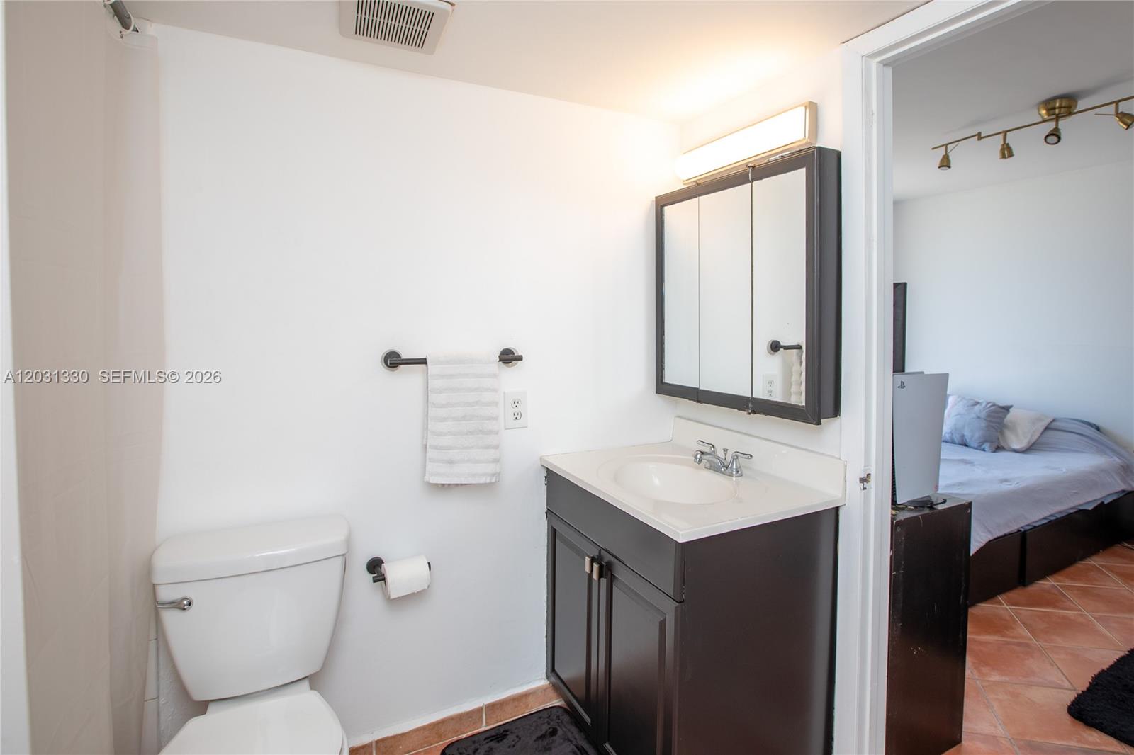 NORTH BAY VILLAS CONDO - Residential