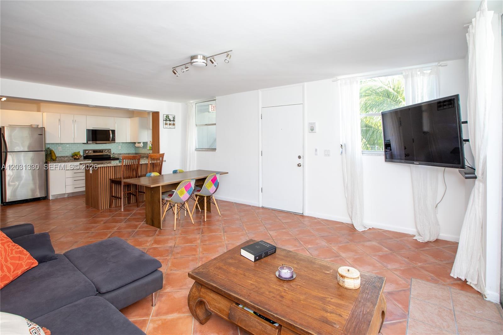 NORTH BAY VILLAS CONDO - Residential