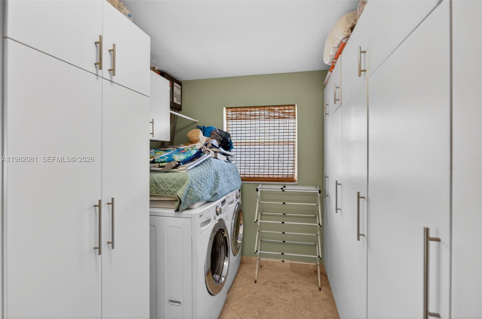 IMPERIAL POINT 3RD SEC - Residential