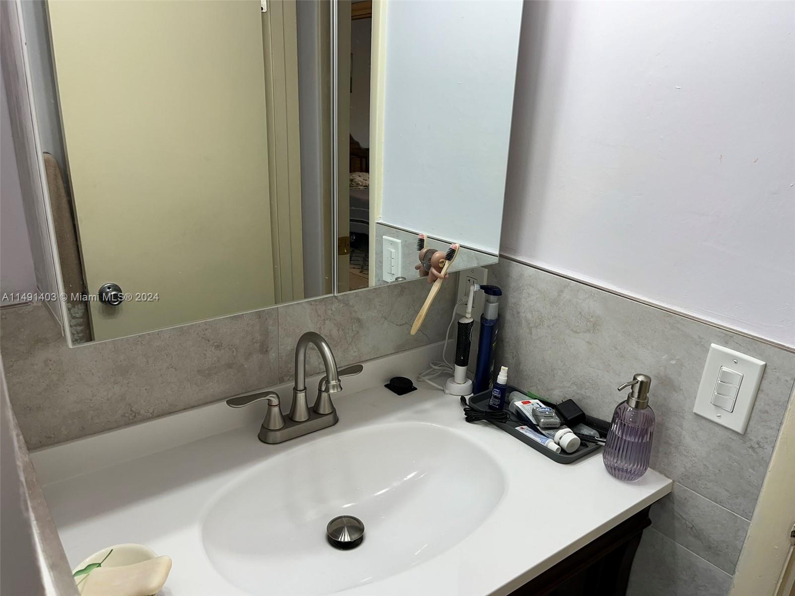 ELDORADO PLAZA EAST CONDO - Residential
