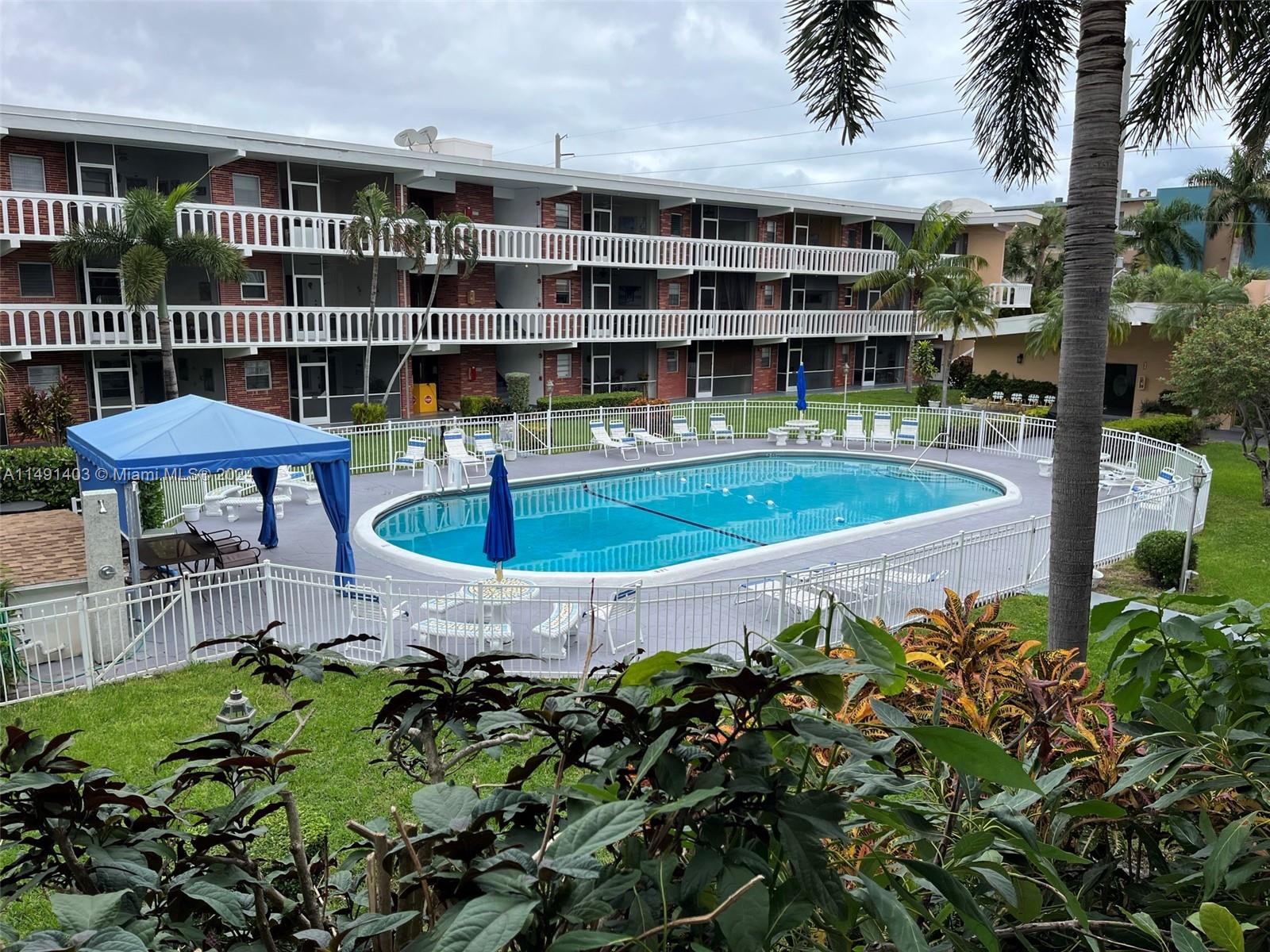 ELDORADO PLAZA EAST CONDO - Residential