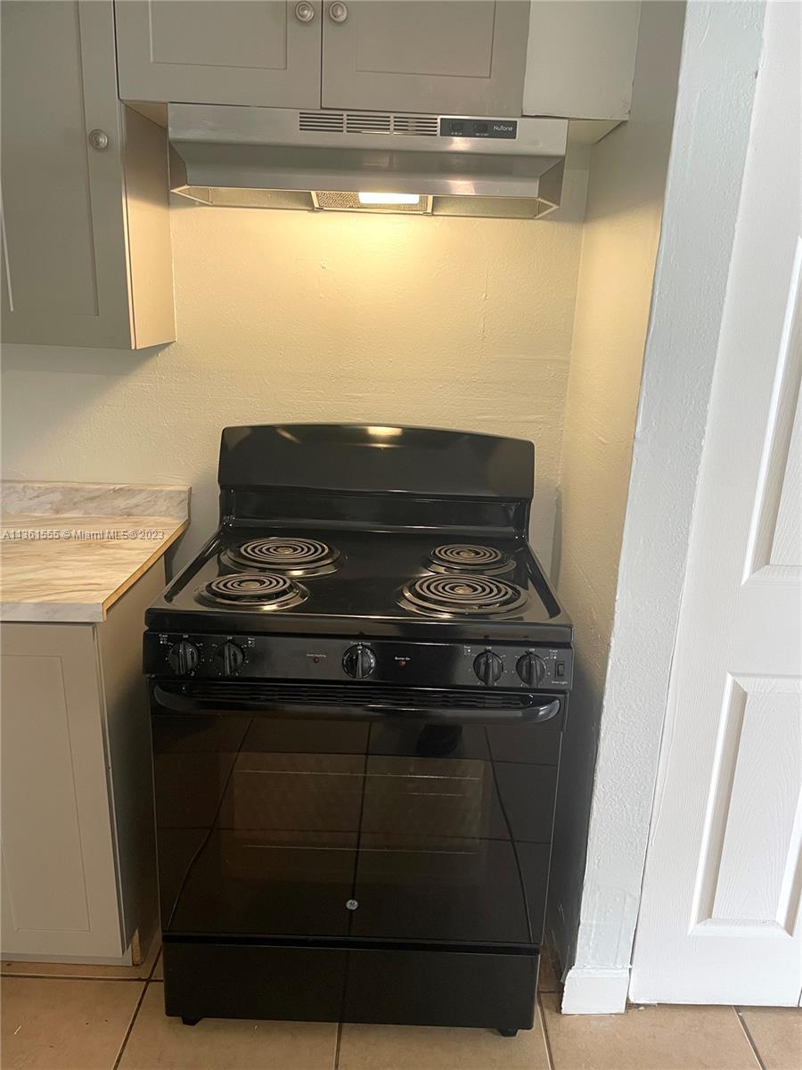 INVERNESS VILLAGE ONE CON - Residential Lease