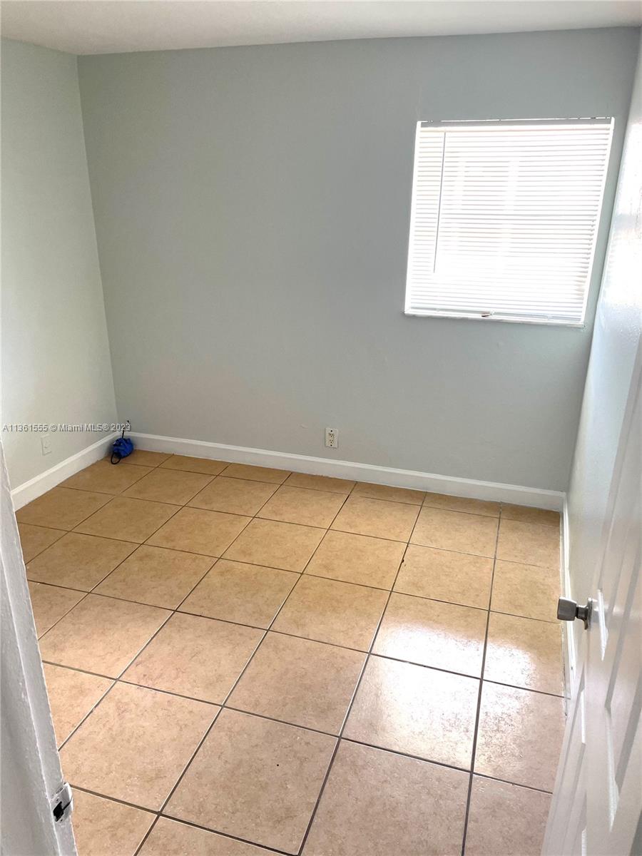 INVERNESS VILLAGE ONE CON - Residential Lease
