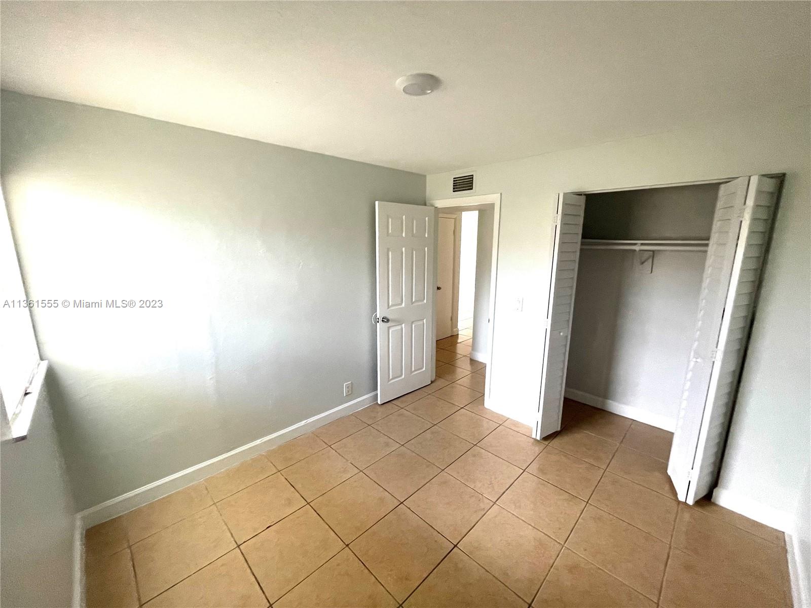 INVERNESS VILLAGE ONE CON - Residential Lease