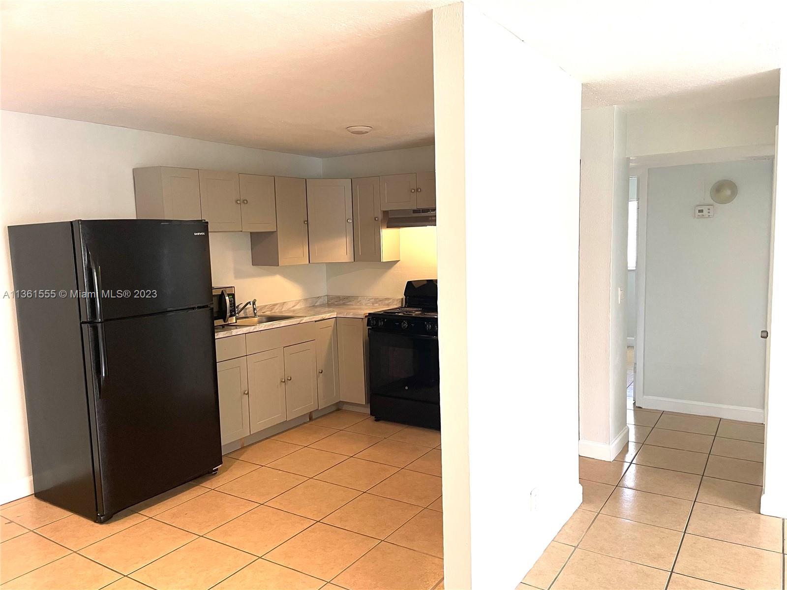 INVERNESS VILLAGE ONE CON - Residential Lease