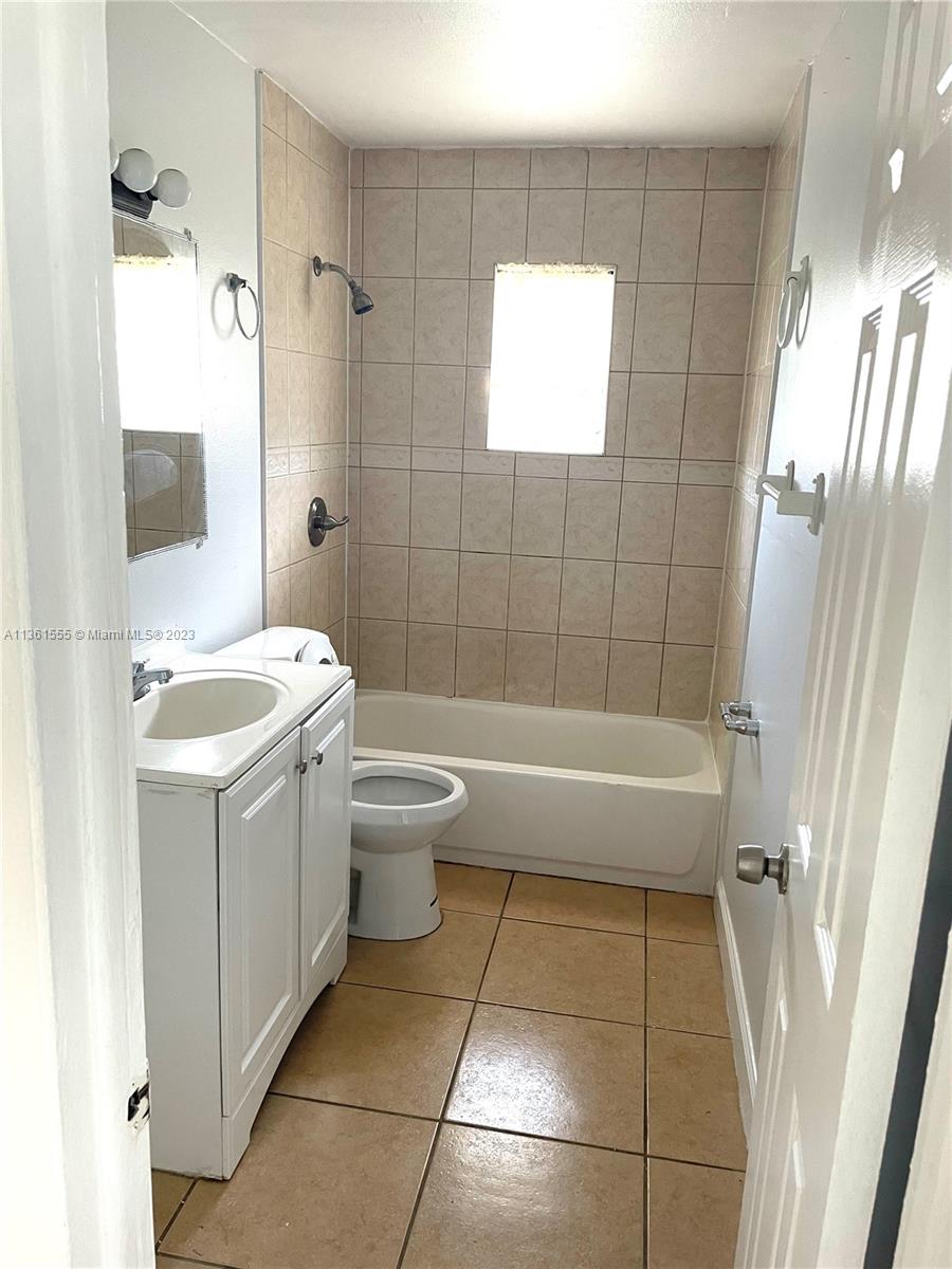 INVERNESS VILLAGE ONE CON - Residential Lease