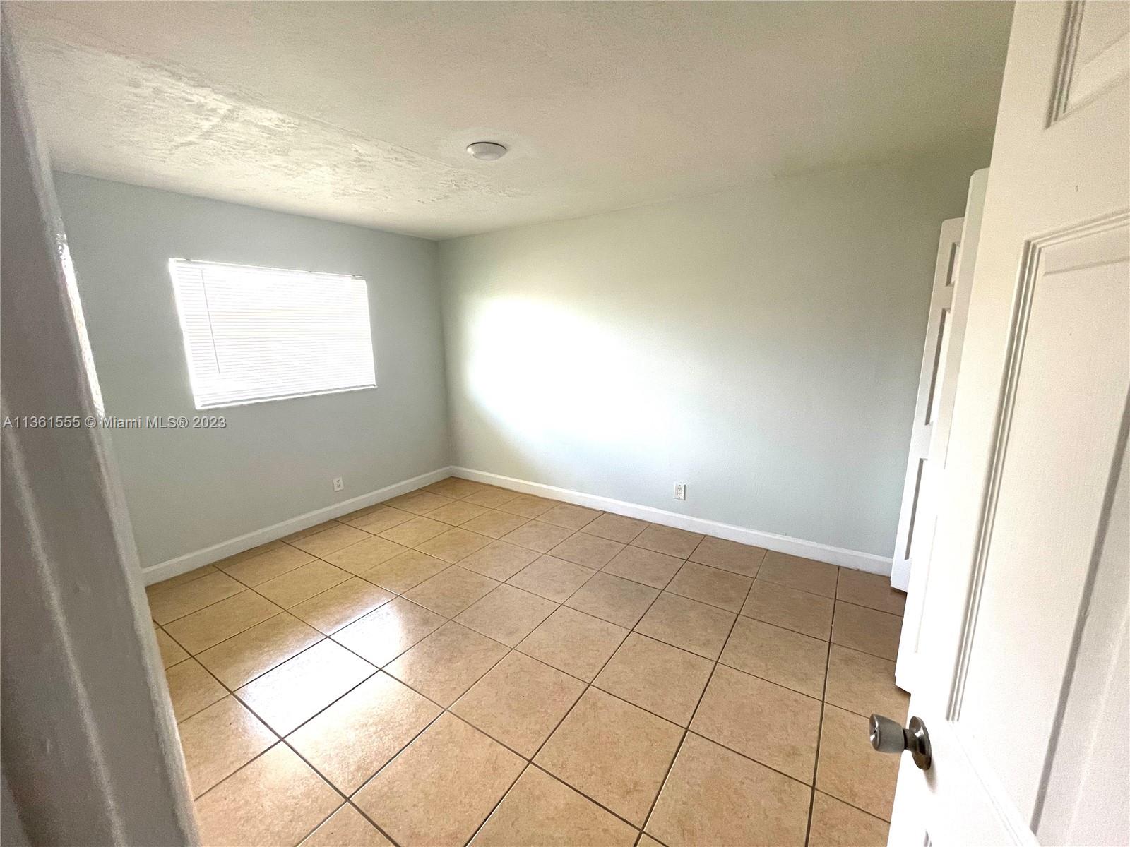 INVERNESS VILLAGE ONE CON - Residential Lease