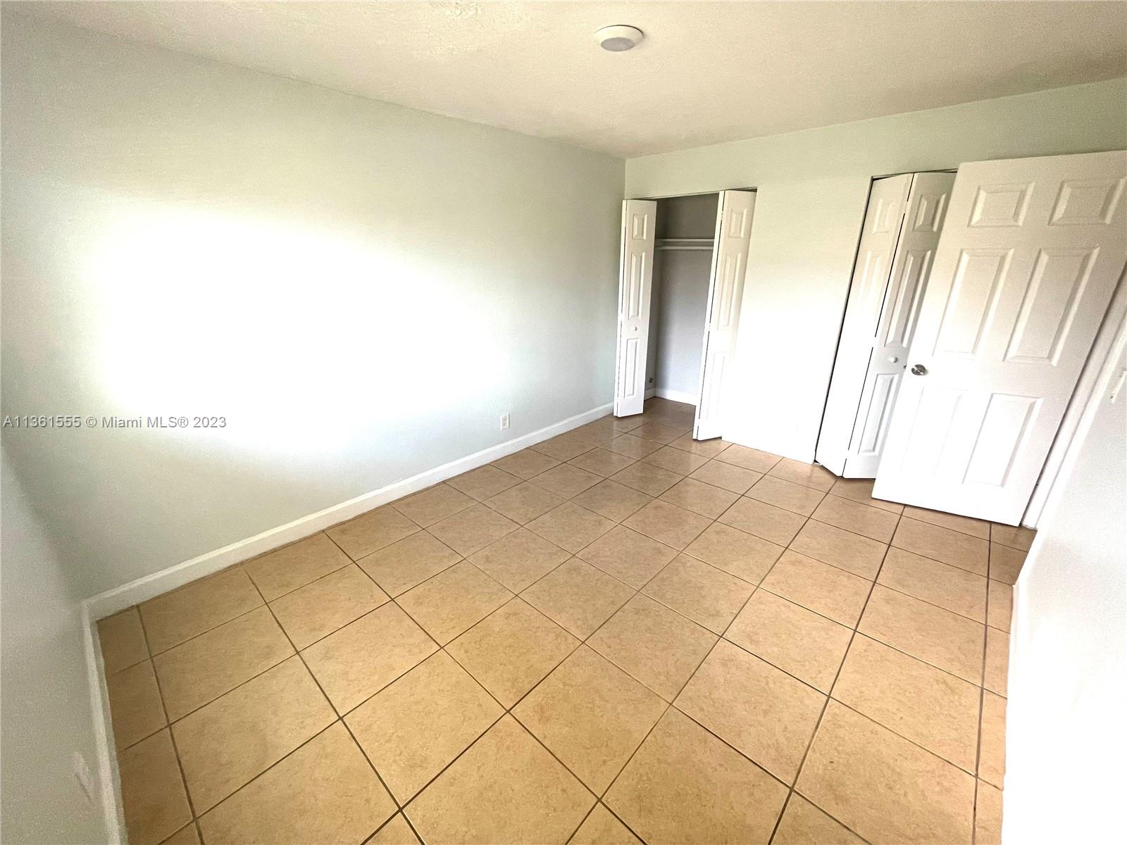 INVERNESS VILLAGE ONE CON - Residential Lease
