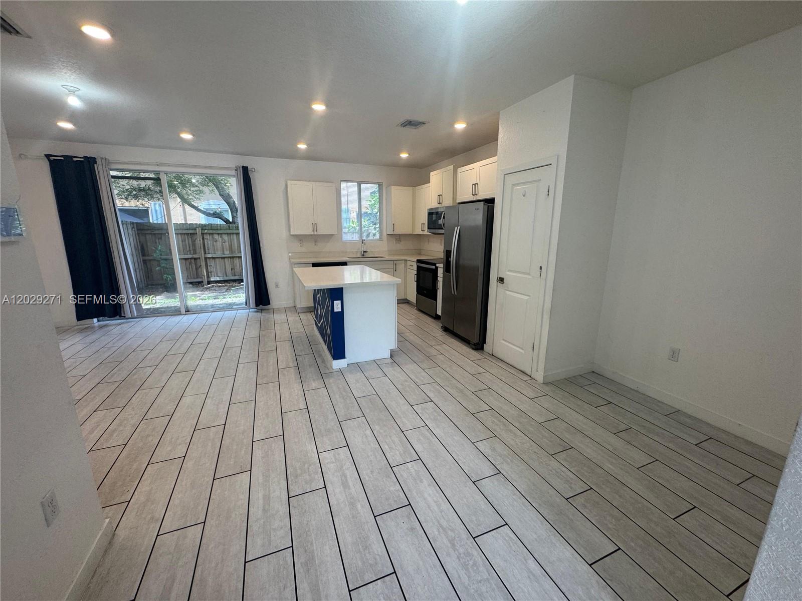 TOWNS AT SEASCAPE - Residential Lease