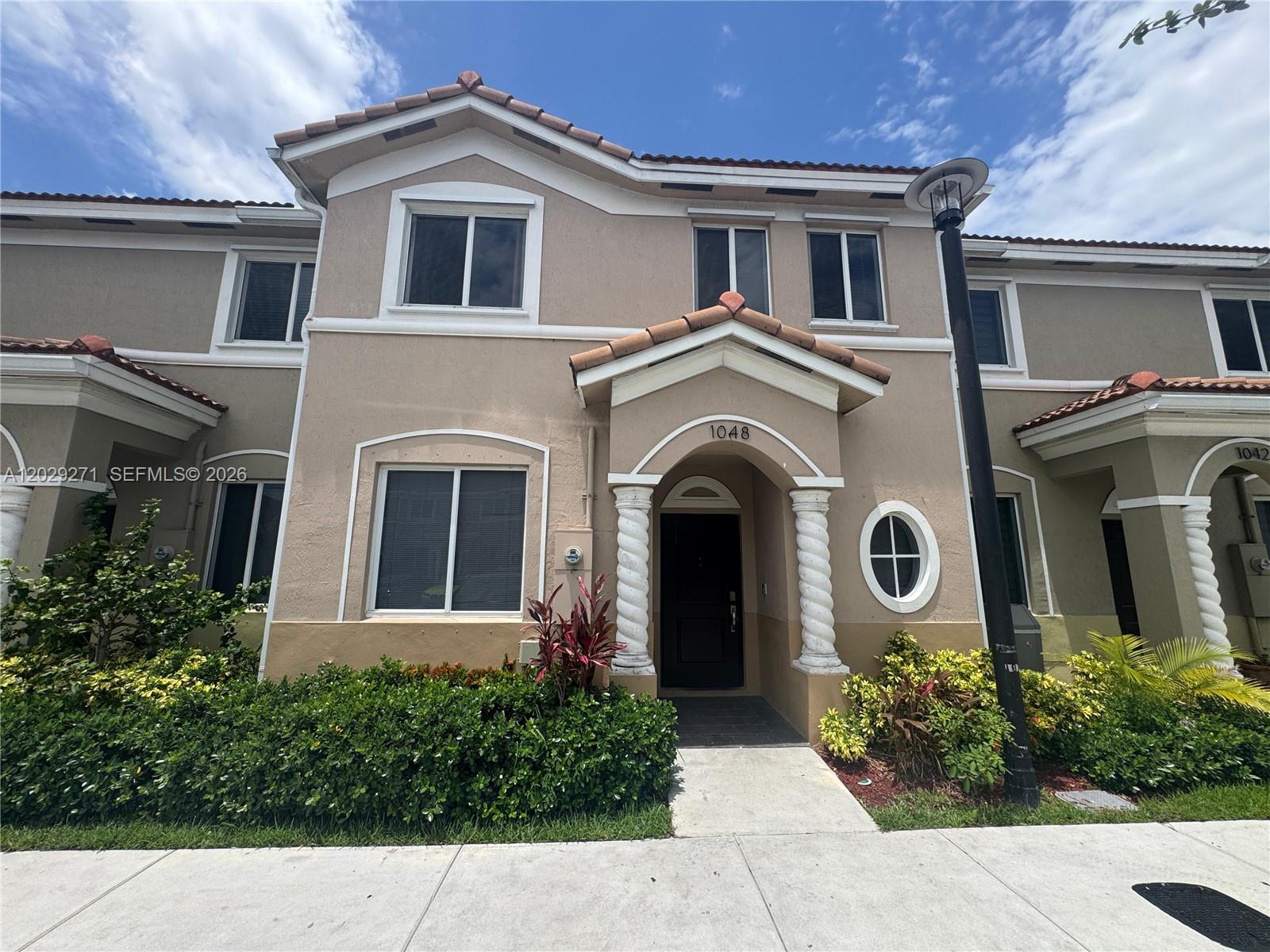 TOWNS AT SEASCAPE - Residential Lease