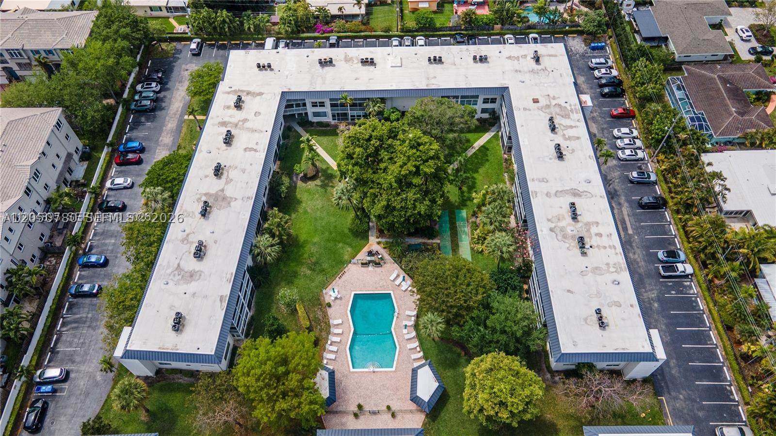 KINGS PARK GARDEN APTS CO - Residential Lease