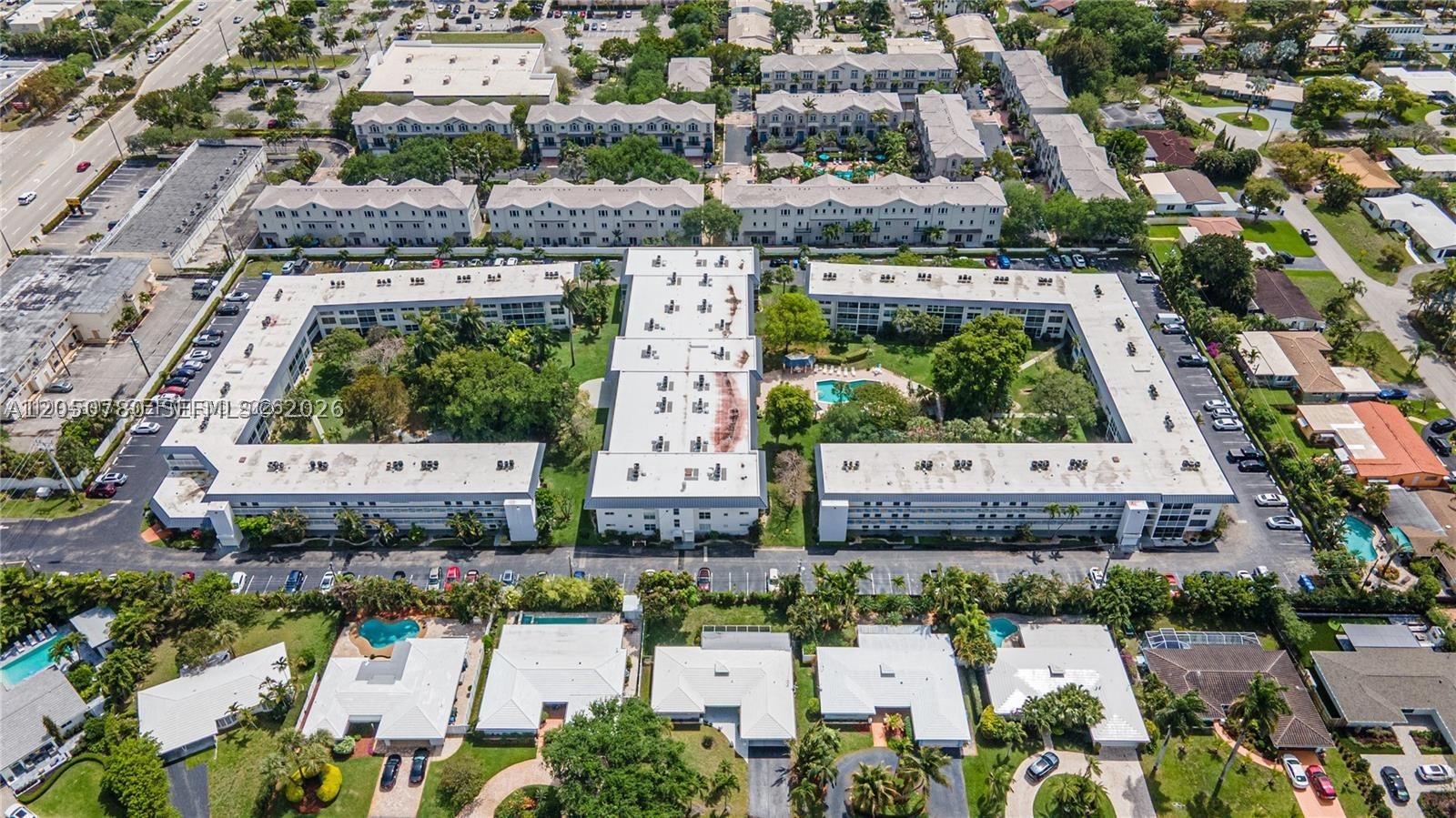 KINGS PARK GARDEN APTS CO - Residential Lease