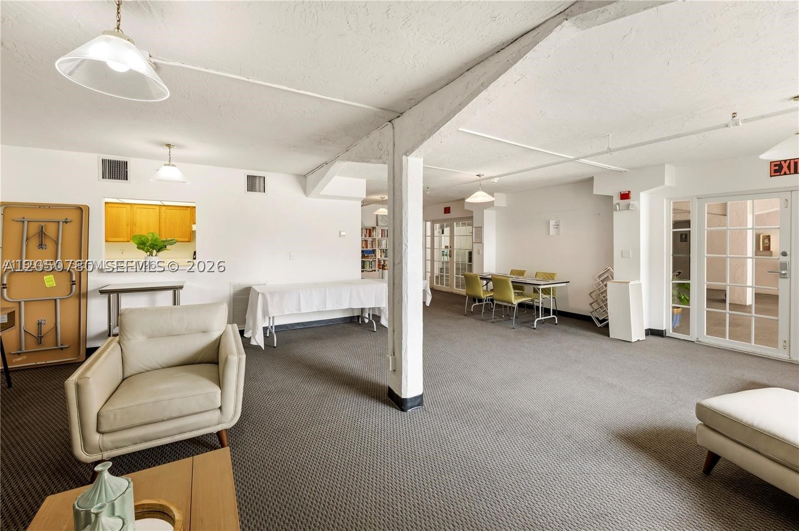 KINGS PARK GARDEN APTS CO - Residential Lease