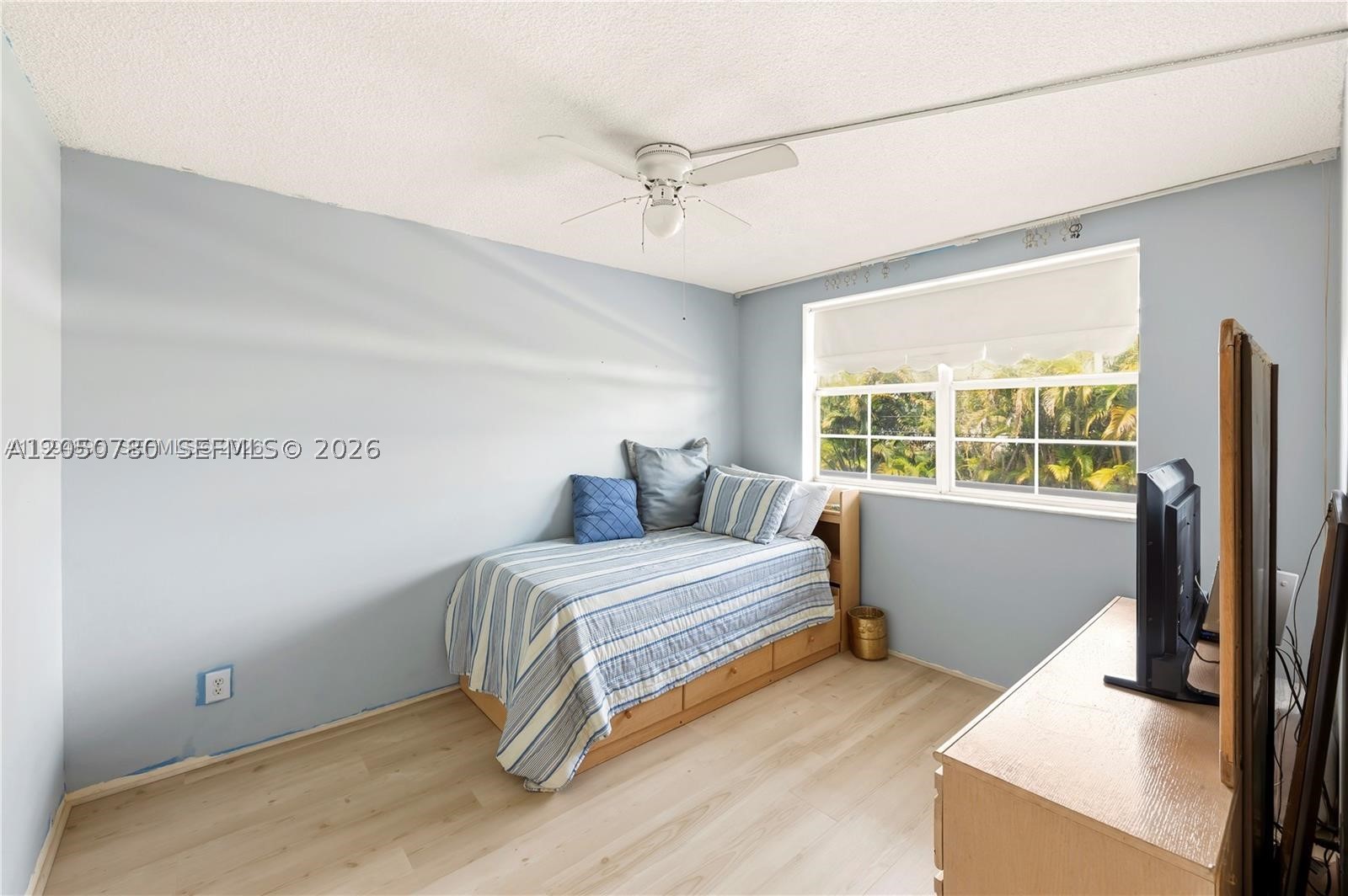 KINGS PARK GARDEN APTS CO - Residential Lease