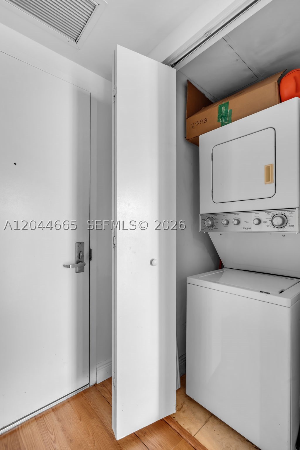 ICONBRICKELL CONDO NO 1 - Residential