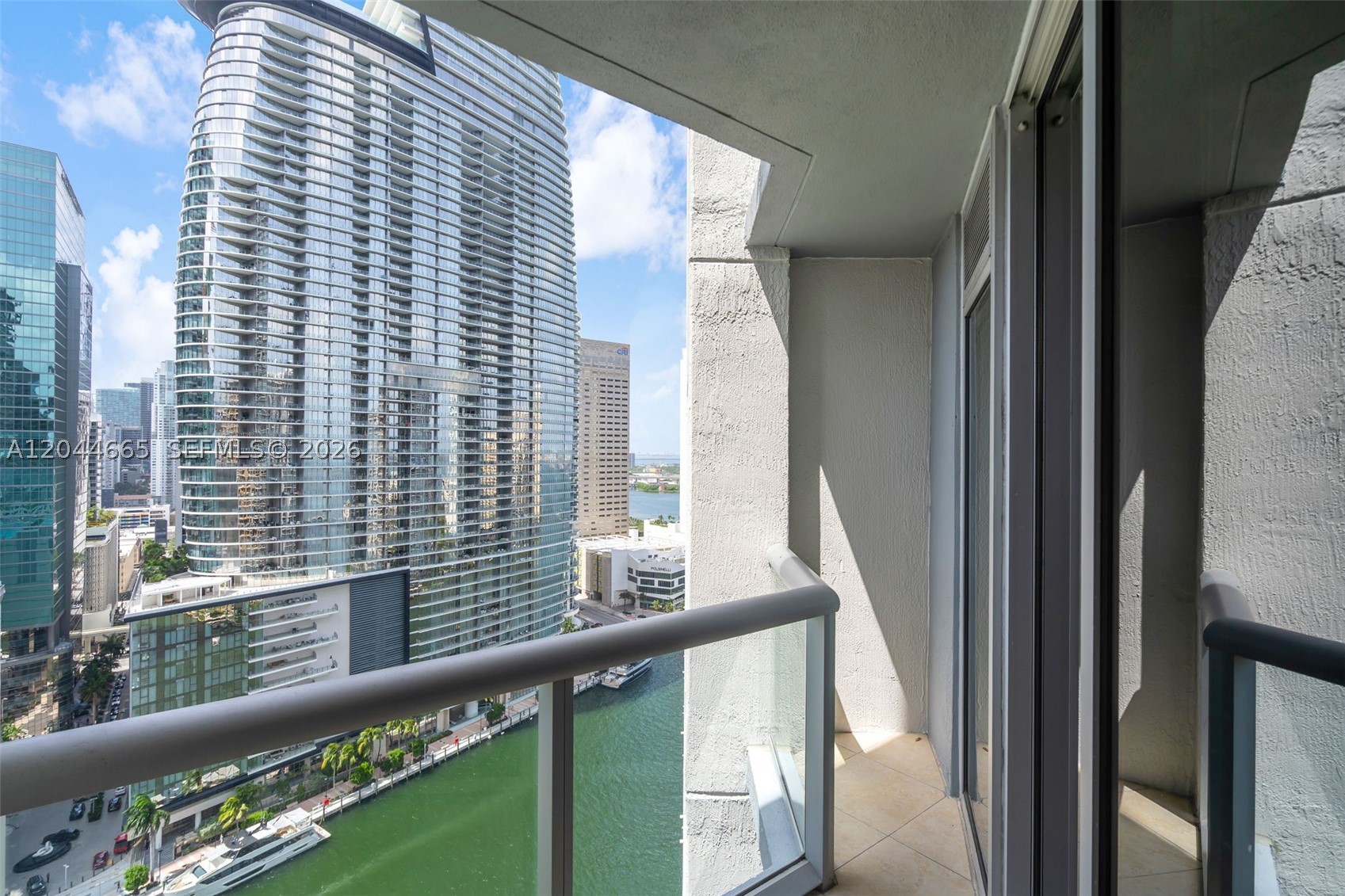 ICONBRICKELL CONDO NO 1 - Residential