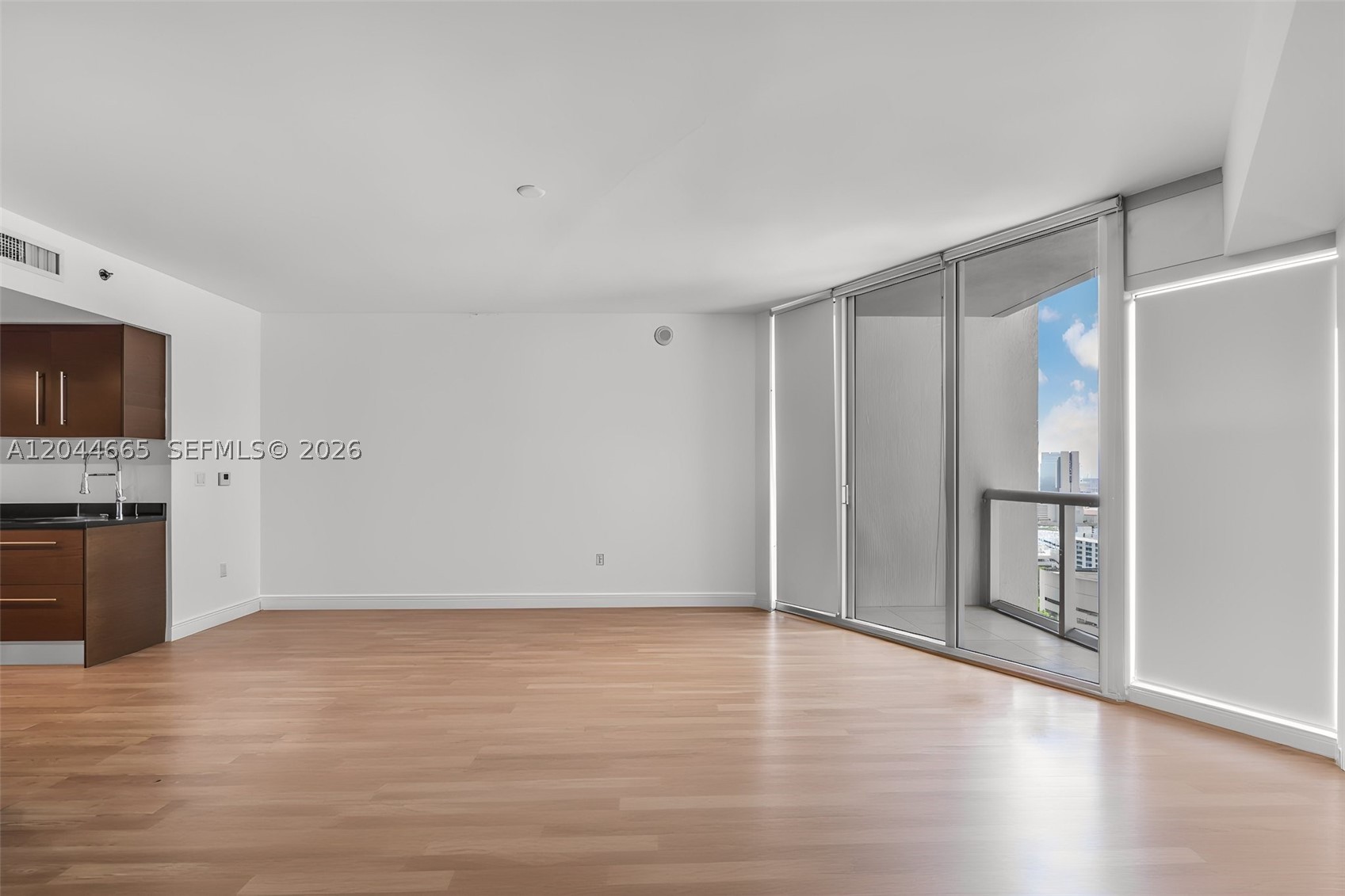 ICONBRICKELL CONDO NO 1 - Residential