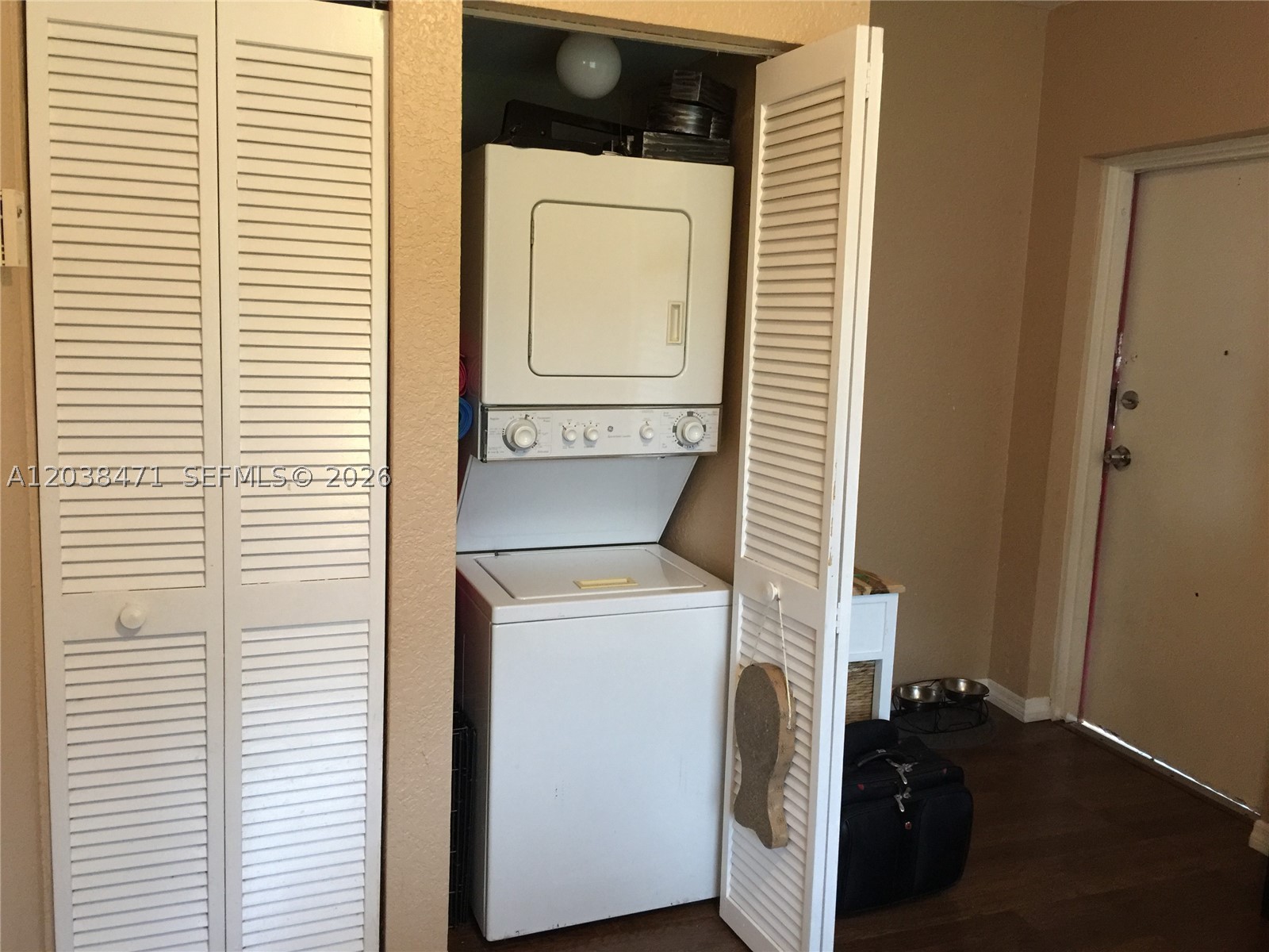 SUNSET PALM VILLAS CONDO - Residential Lease