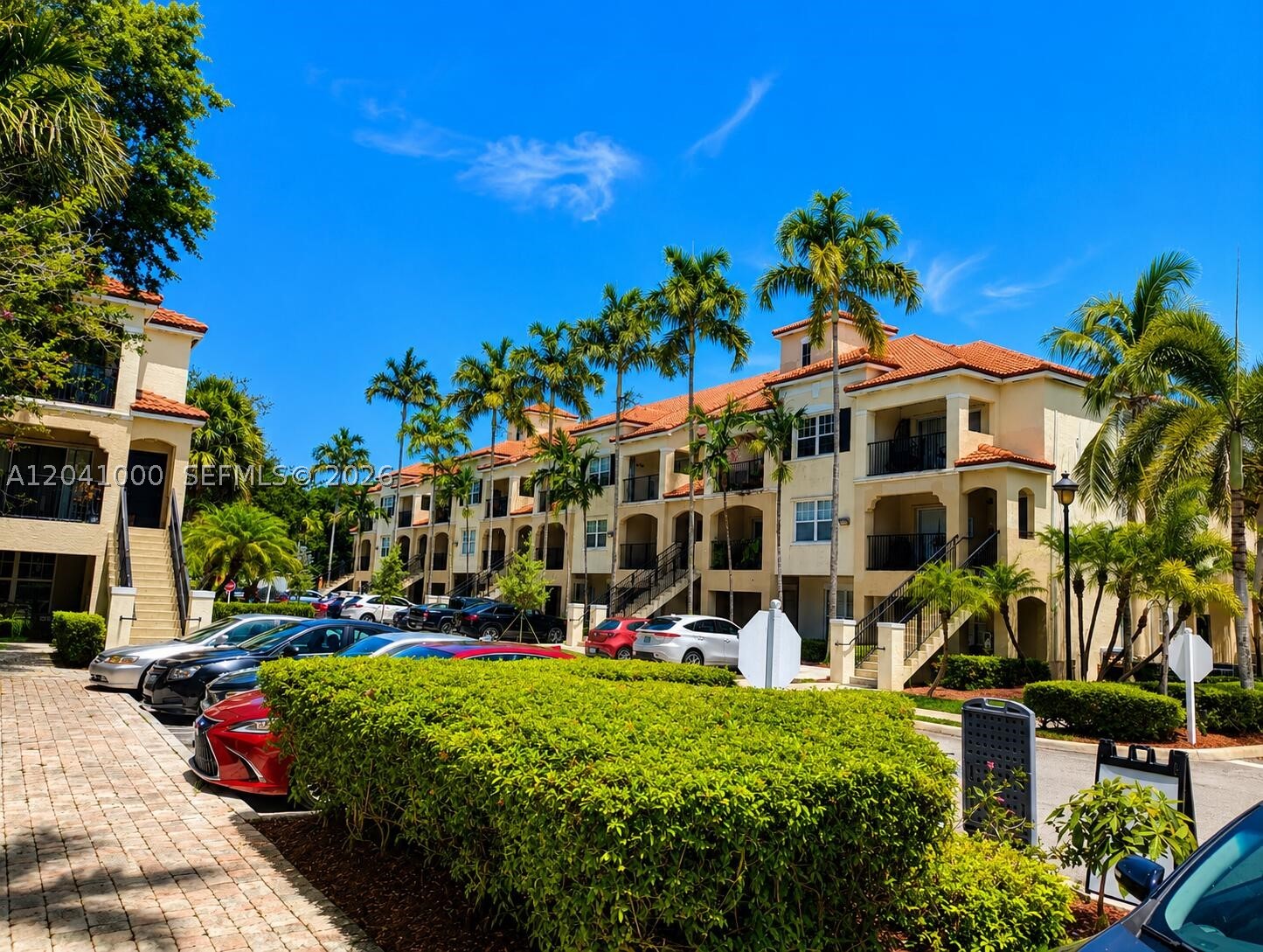 EL-AD POINCIANA - Residential
